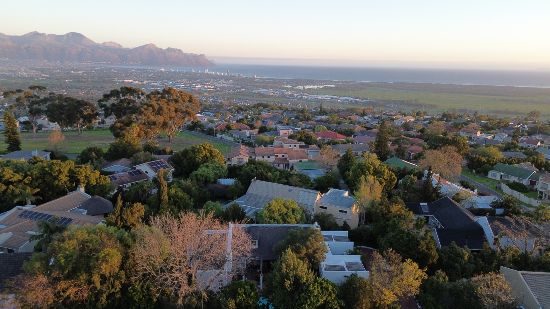 House for sale in Steynsrust, Somerset West, 220 m²