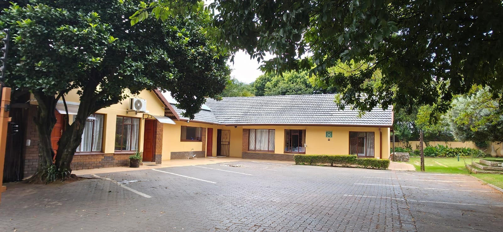 Guest House for sale in Clubview, Centurion, 822 m²