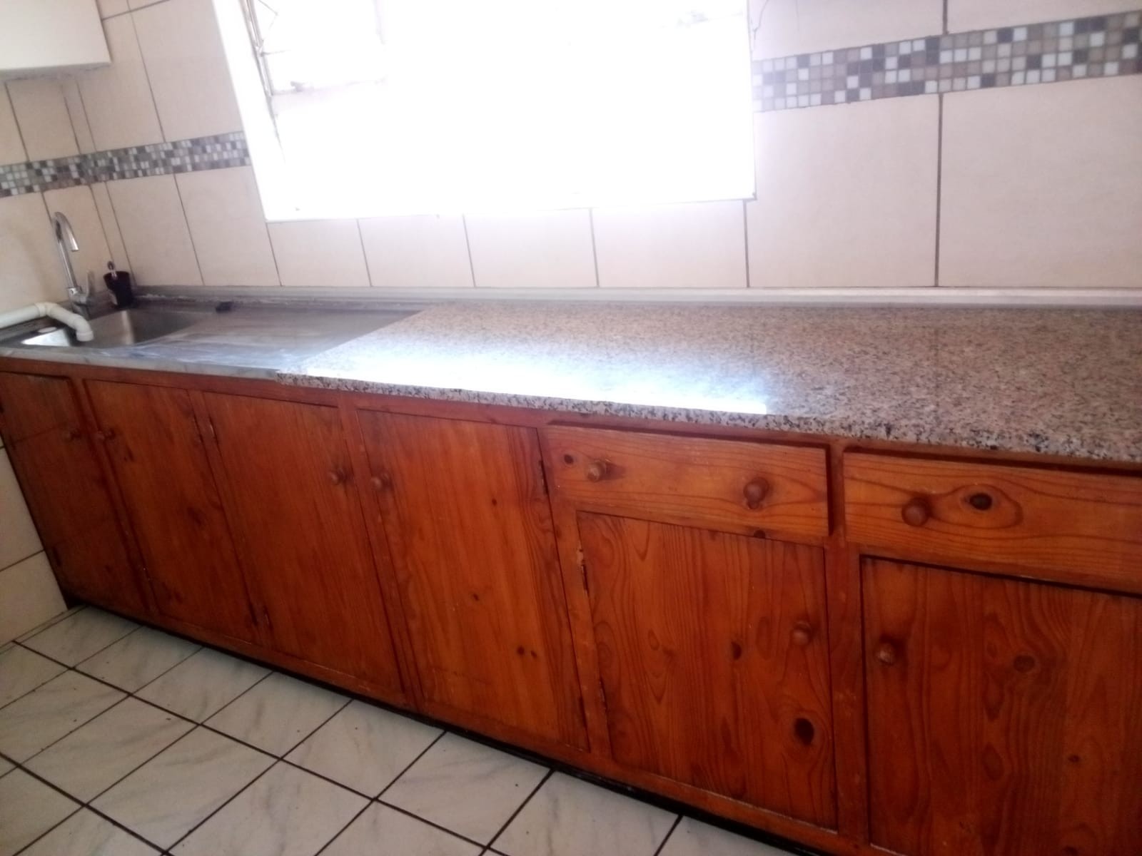 Apartment for rent in Essenwood, Durban, KwaZulu Natal