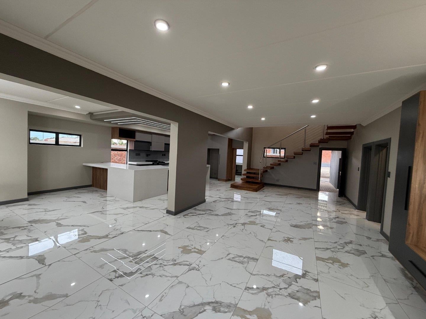 The Ultimate Penthouse Experience at Del Toro in  El Toro Park, Kimberley