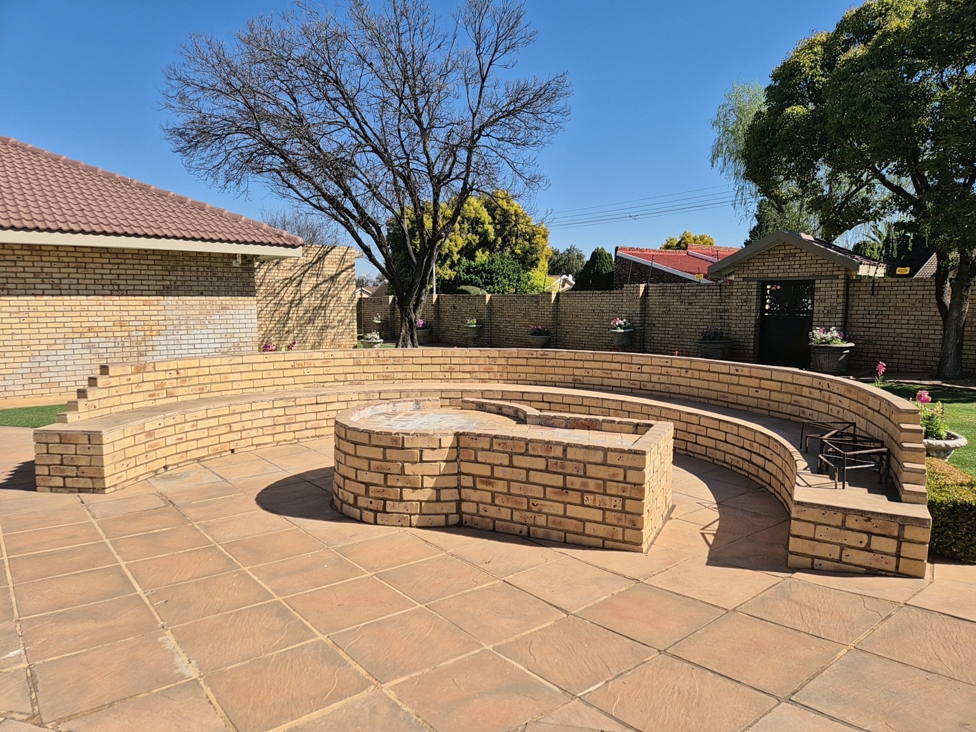 House for sale in Van Der Hoff Park, Potchefstroom, North West, 557 m²