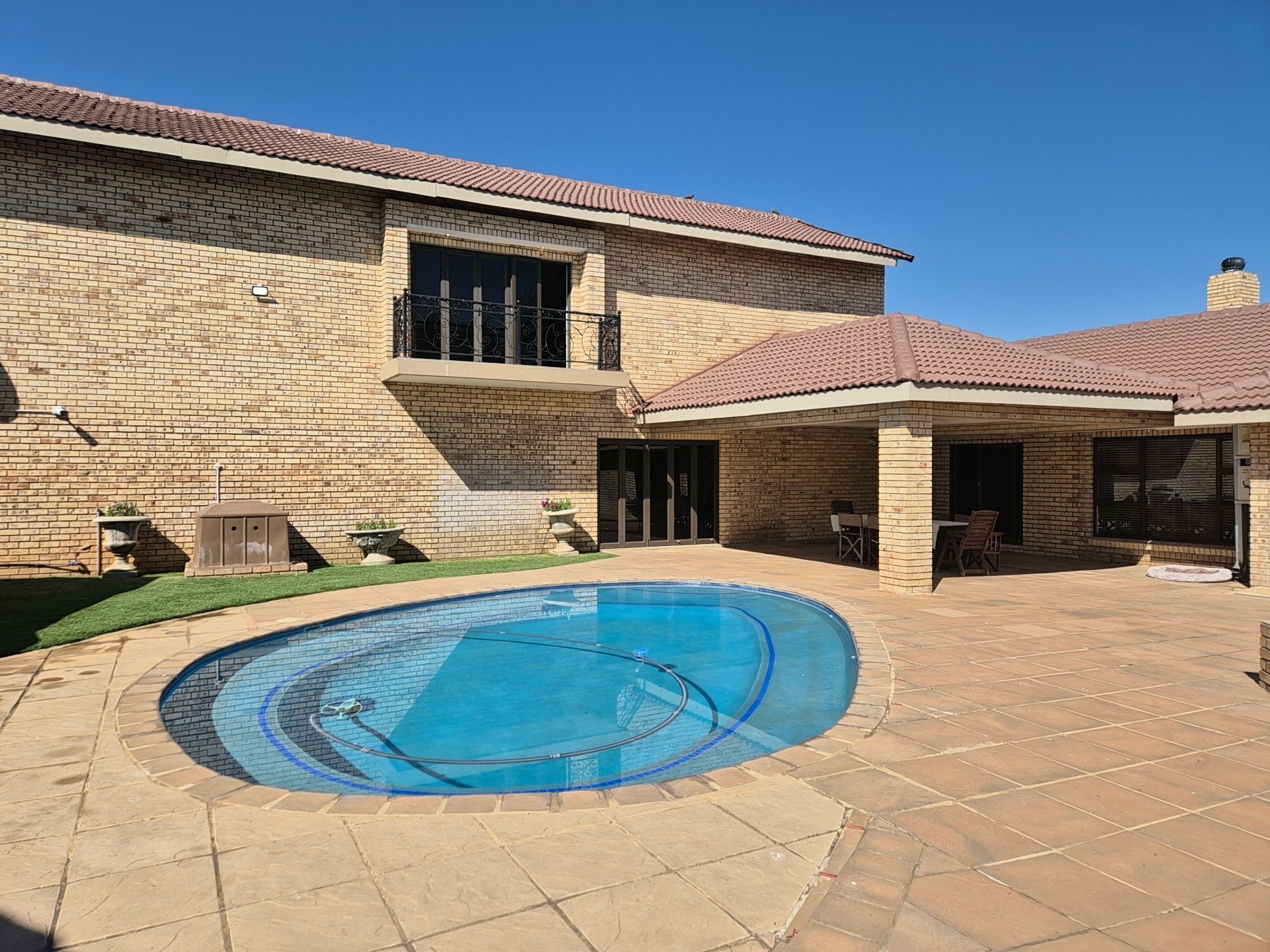 House for sale in Van Der Hoff Park, Potchefstroom, North West, 557 m²