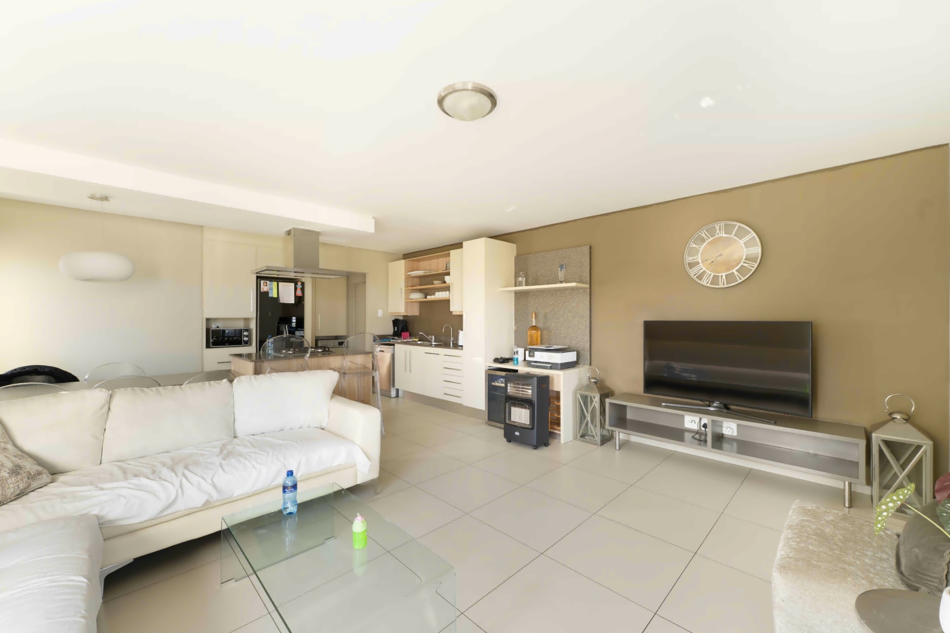 Apartment for sale in Bryanston, Sandton, 91 m²