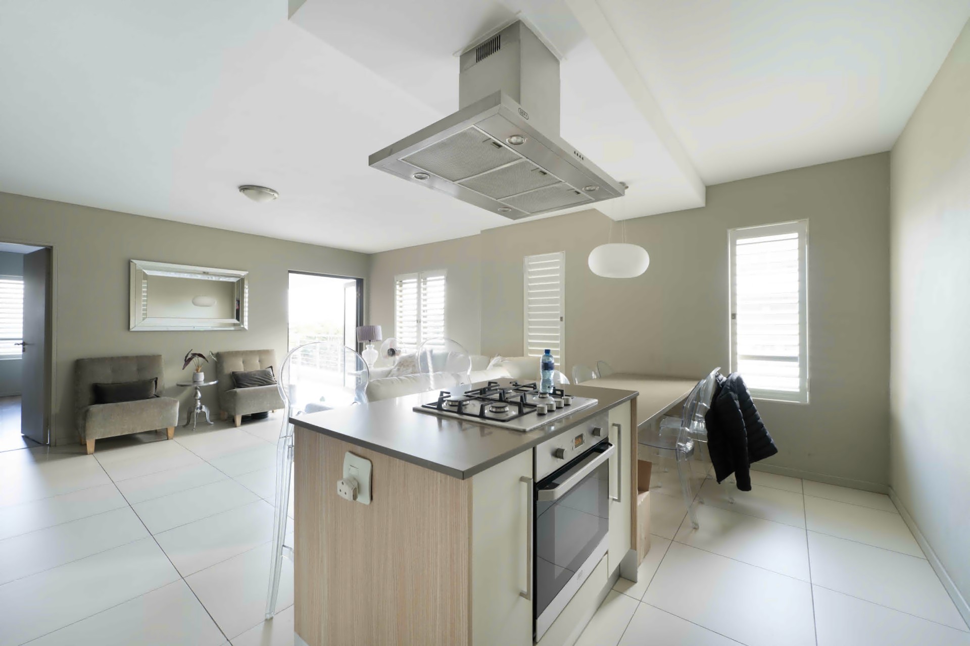 Apartment for sale in Bryanston, Sandton, 91 m²