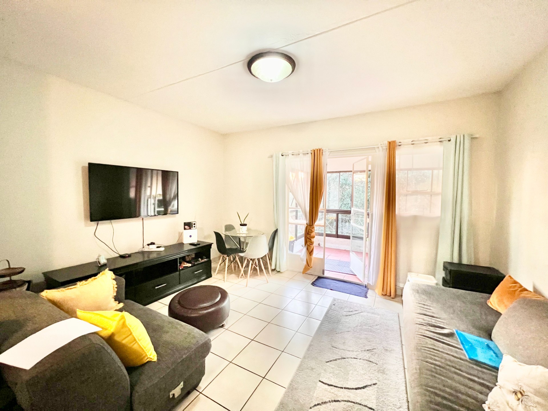 Apartment for sale in Halfway Gardens, Midrand, 64 m²