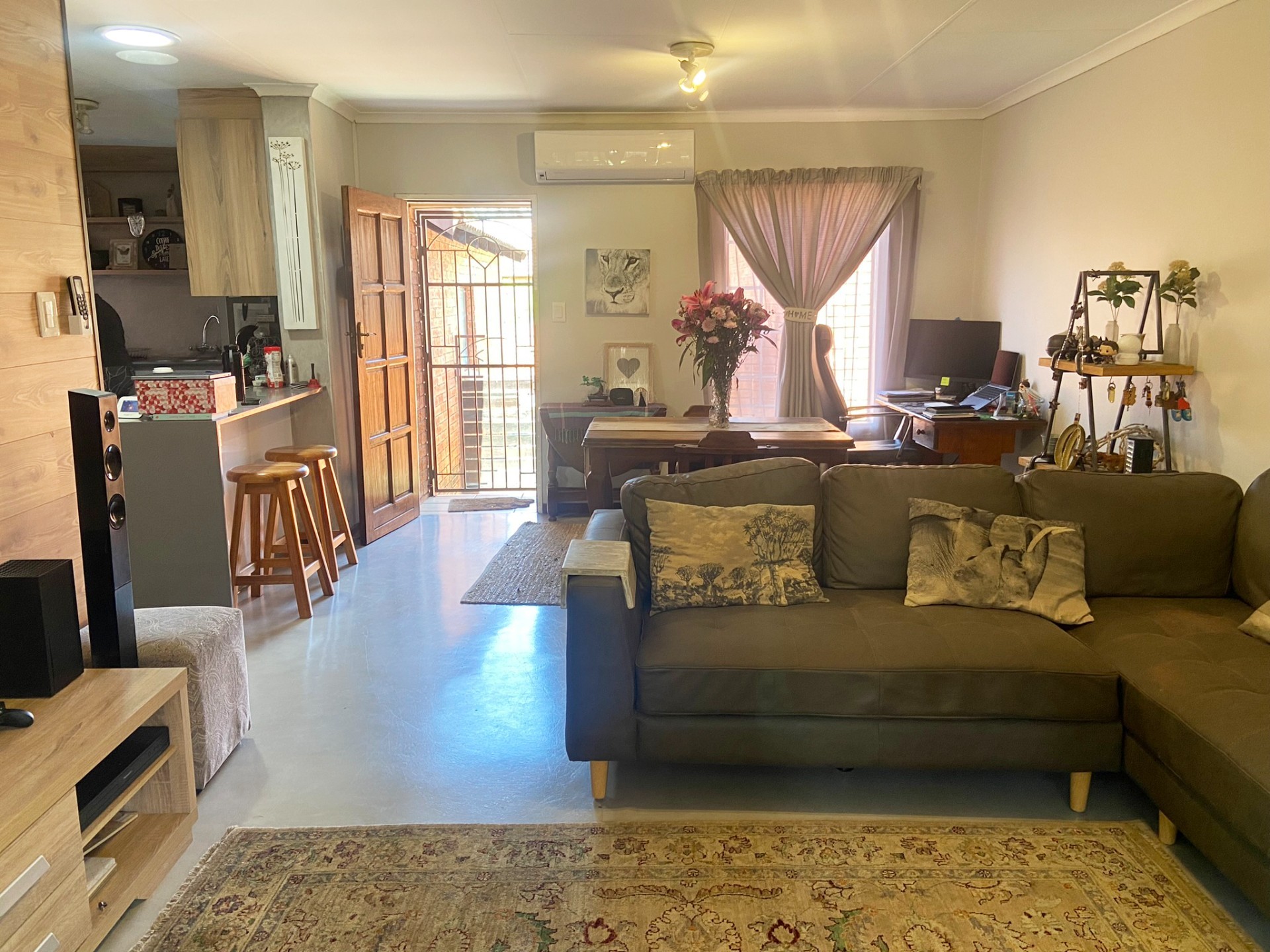 Townhouse for rent in Moreleta Park, Pretoria
