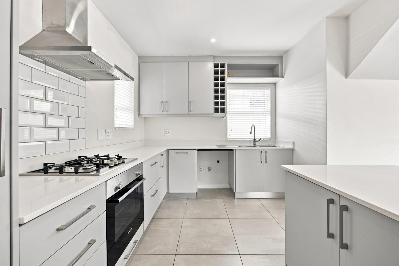 House for sale in Mountain Crest Private Estate, Paarl, 155 m²