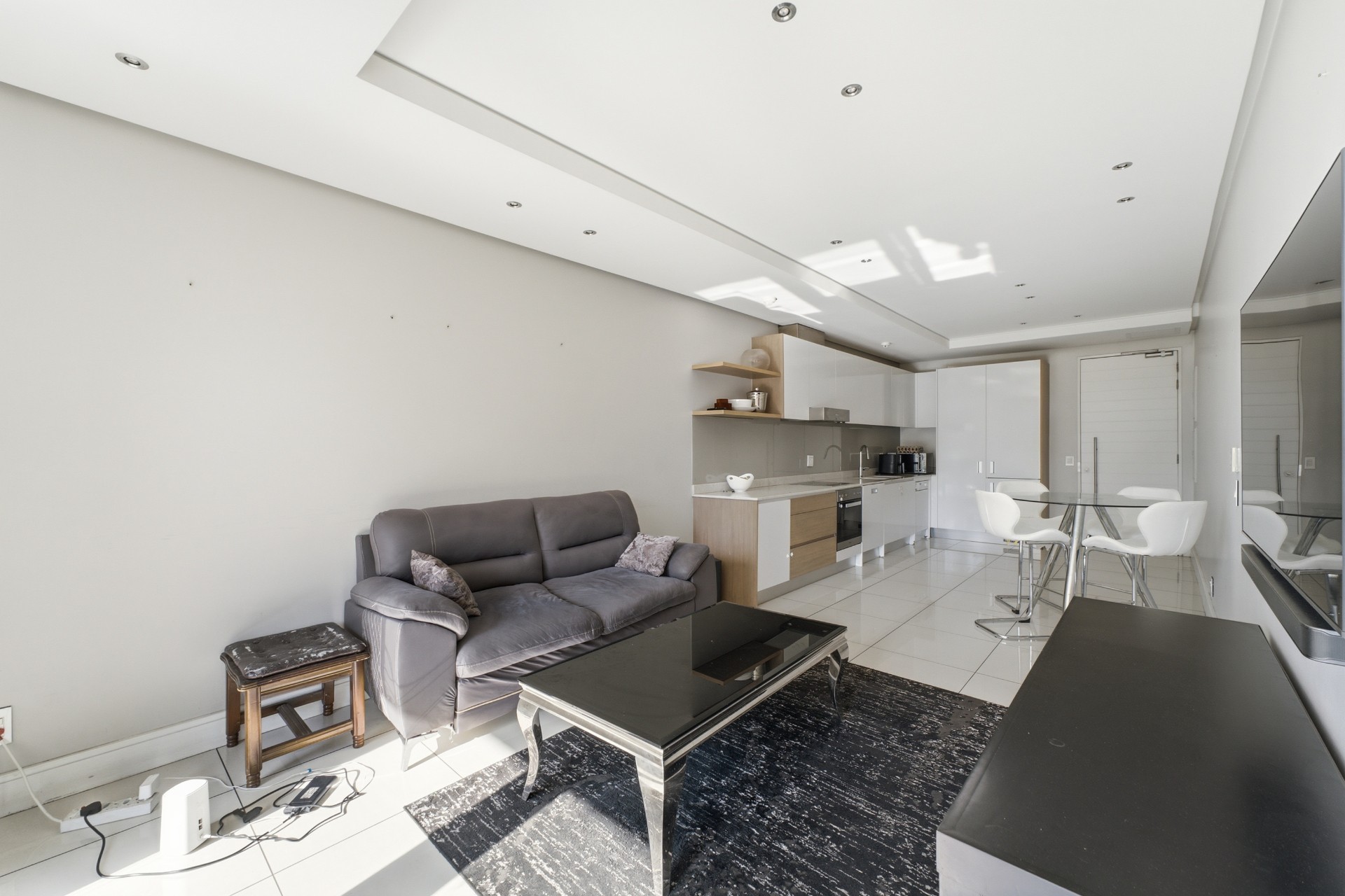 Executive Lock-Up-and-Go Living at The Metropolis Sandton 2