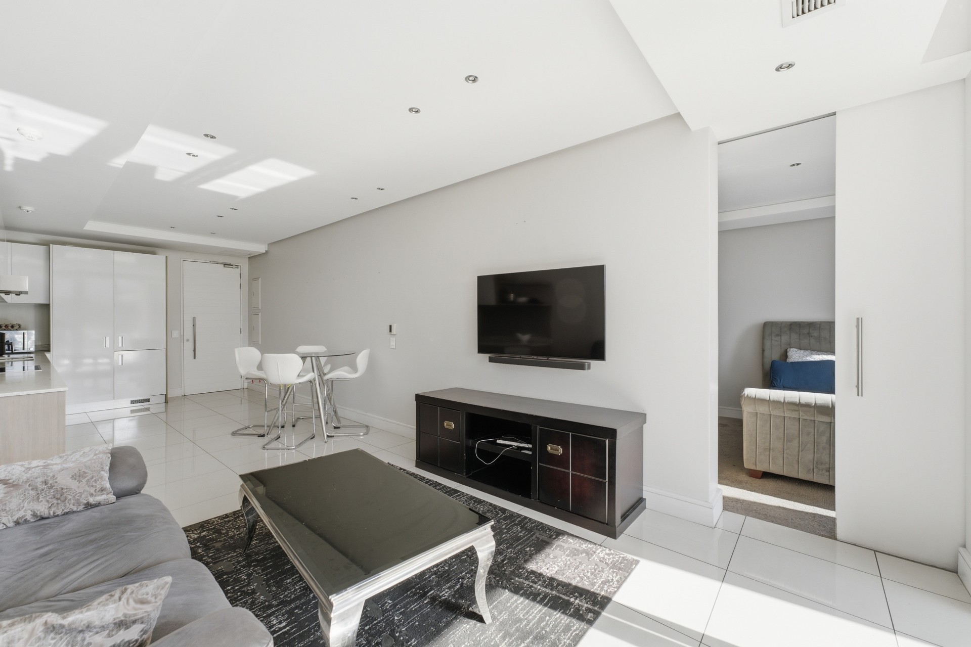 Executive Lock-Up-and-Go Living at The Metropolis Sandton 3