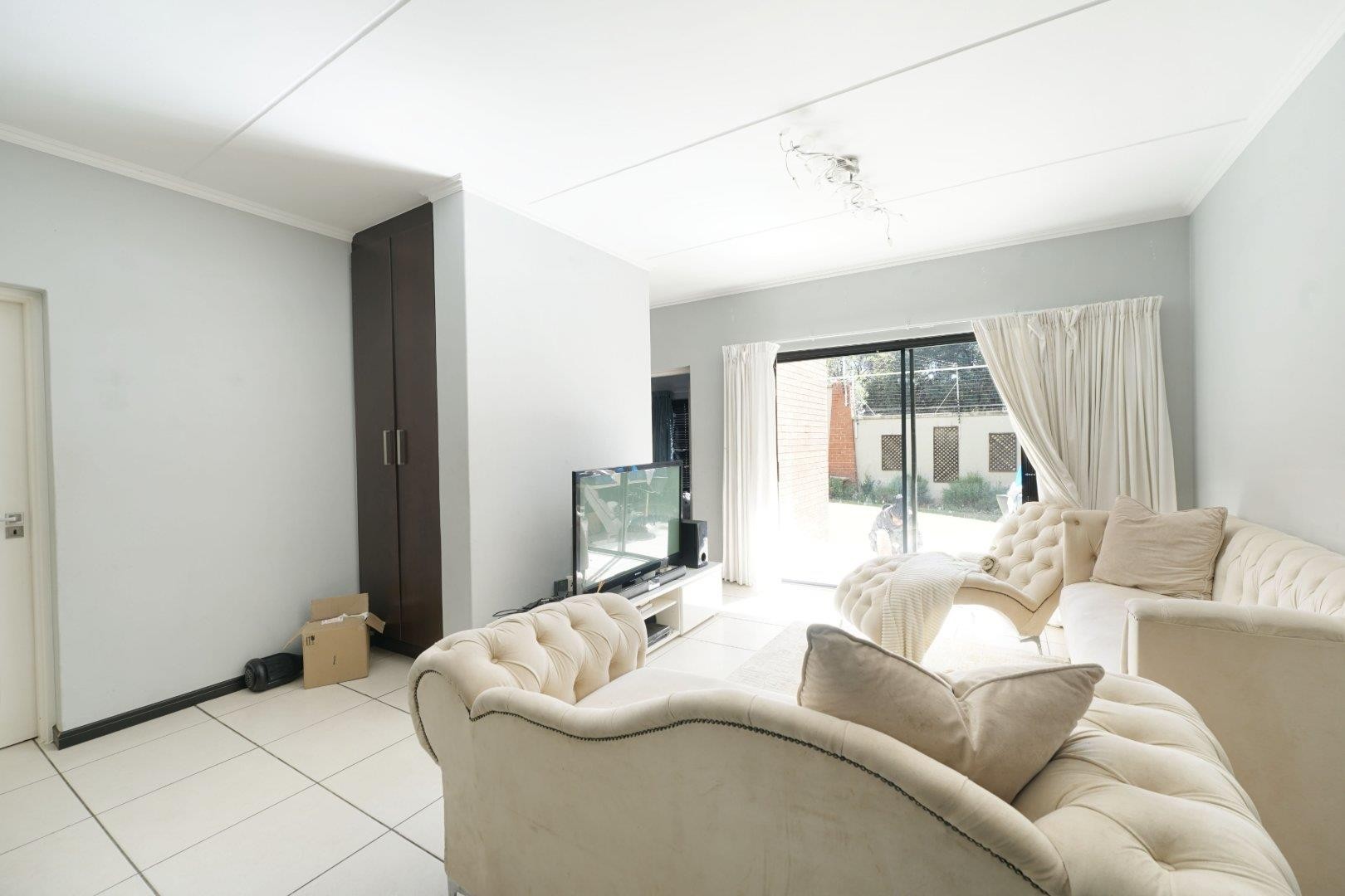 3 Bedroom Ground floor Apartment for sale at The William Fourways, Sandton 3