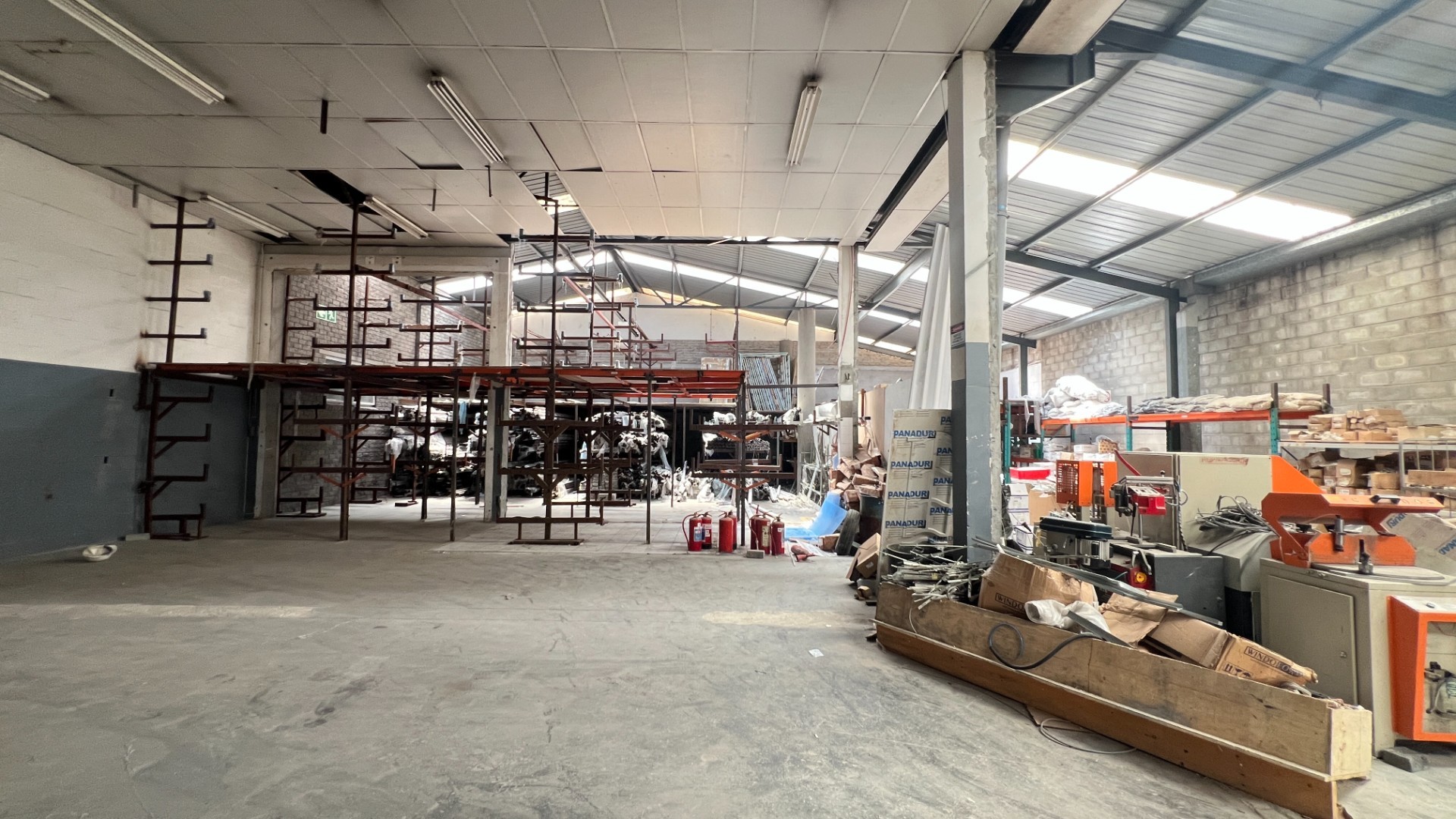 Warehouse for sale in Killarney Gardens, Milnerton, 2945 m²