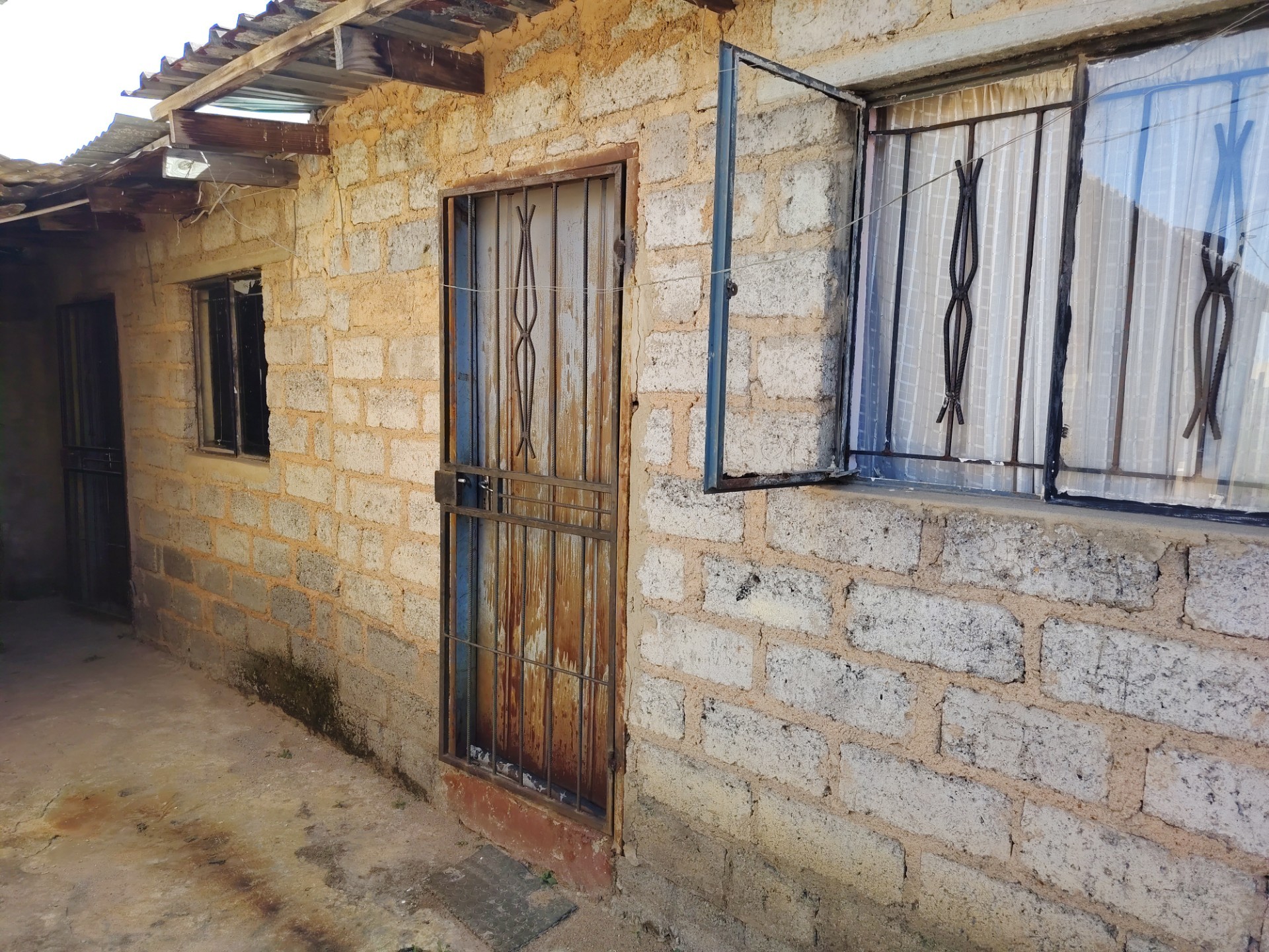 House for sale in Esselen Park, Kempton Park, 190 m²