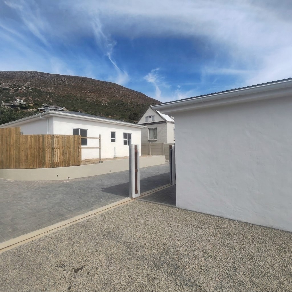 House for sale in Capri, Fish Hoek, 10 De Stadler Avenue, Capri, Fish Hoek, Western Cape, 117 m²
