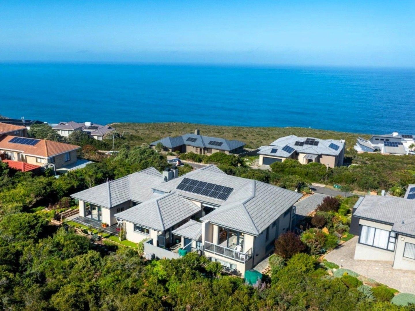 House for sale in Village On Sea, Mossel Bay, 307 m²