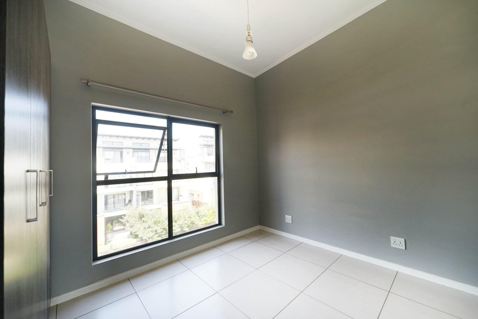 Apartment for rent in Fourways, Sandton, 53 m²