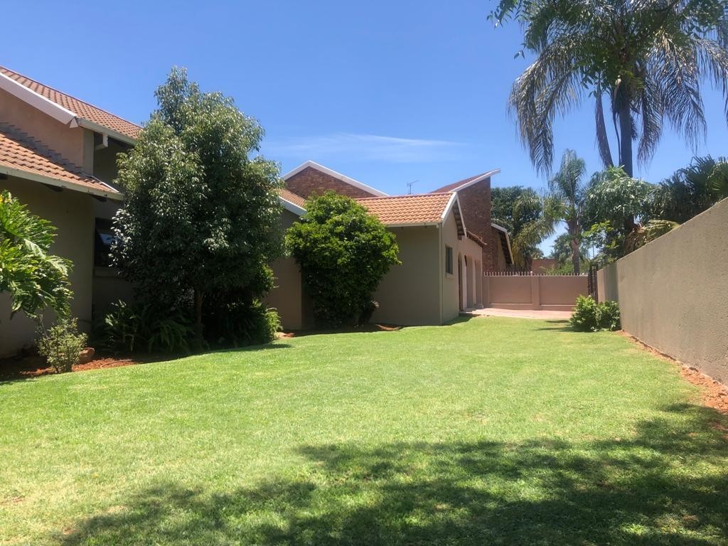 House for sale in The Orchards, Akasia, 928 m²