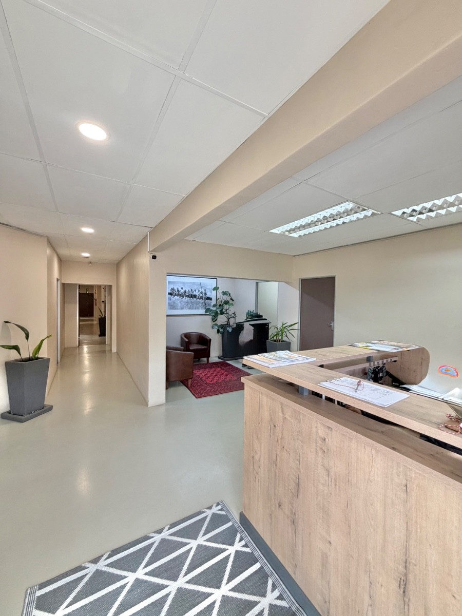 Industrial Property for rent in Paarl Central, Paarl, 1136 m²