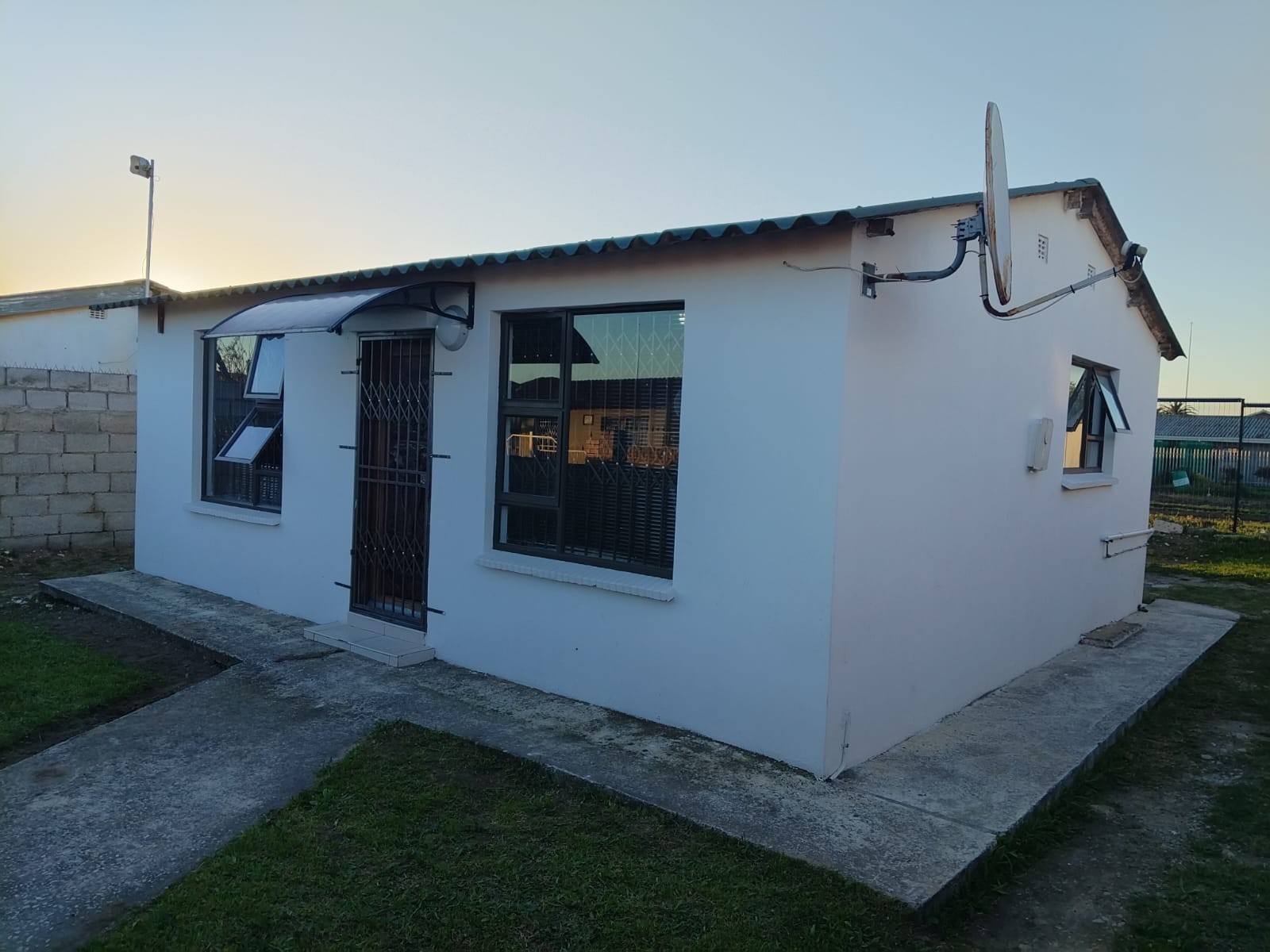 House for sale in Kwazakhele, Port Elizabeth, 45 m²