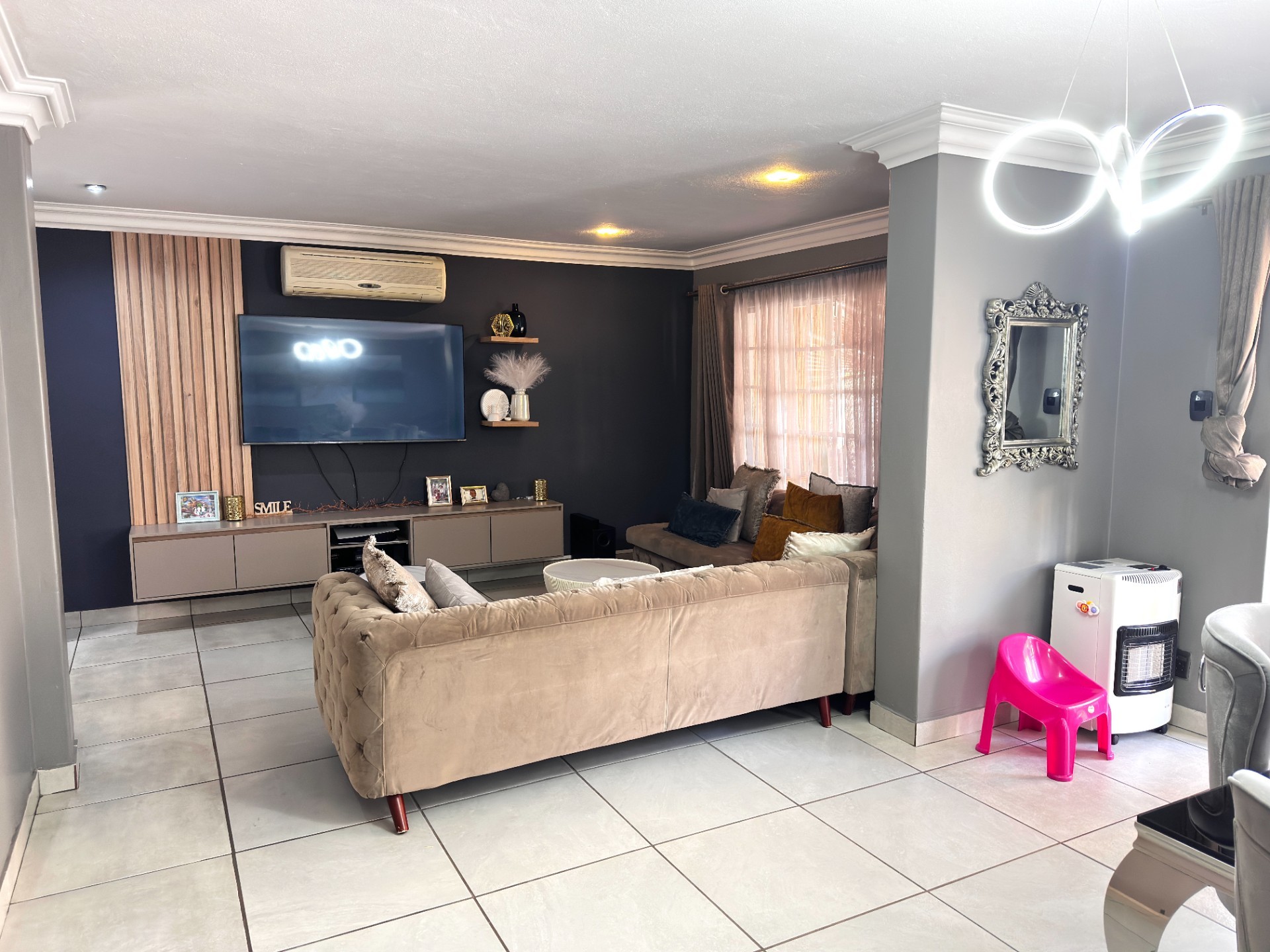 Townhouse for sale in Capital Park, Pretoria, 184 m²