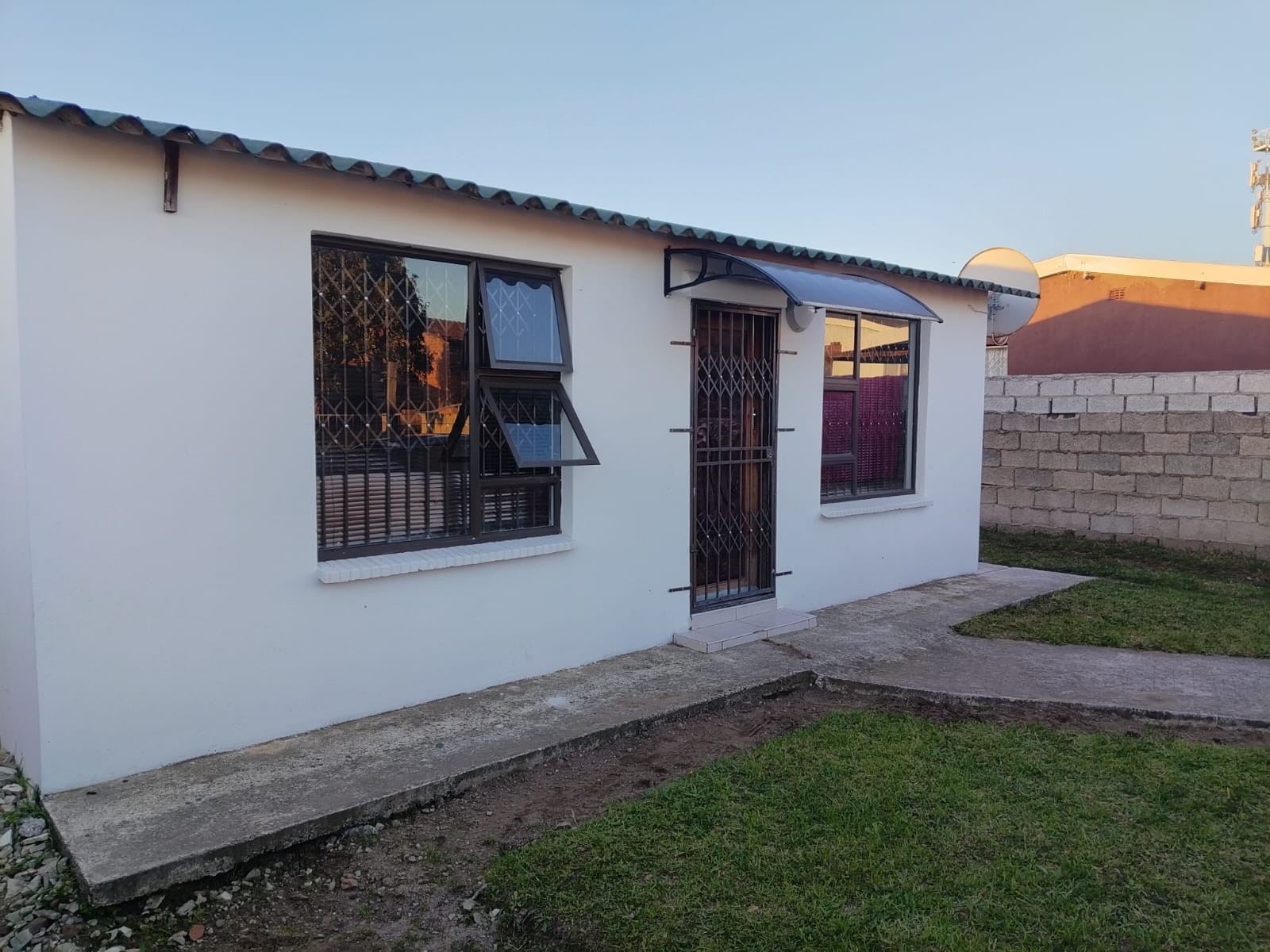 House for sale in Kwazakhele, Port Elizabeth, 45 m²