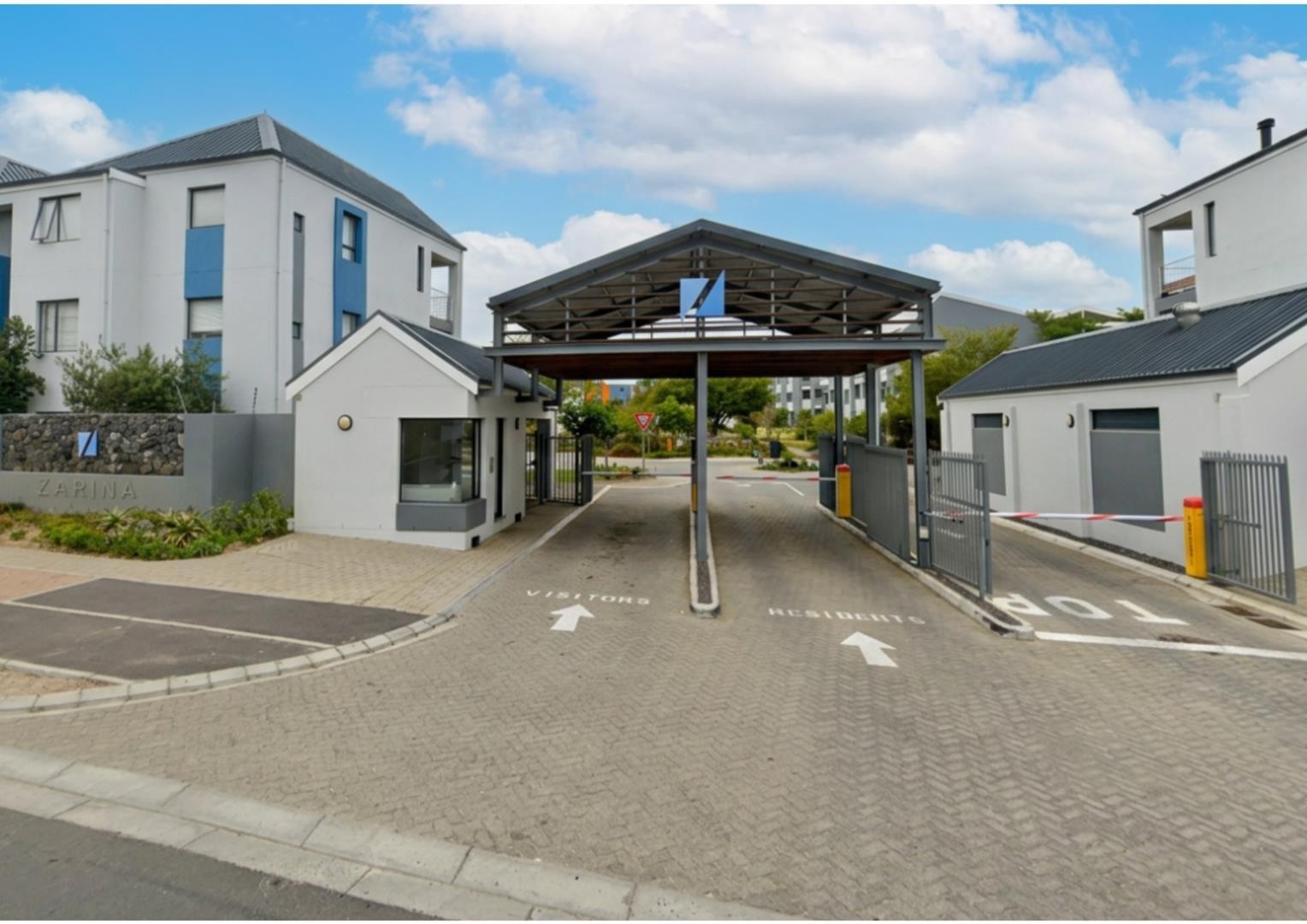 Apartment for sale in Burgundy Estate, Milnerton, 49 m²