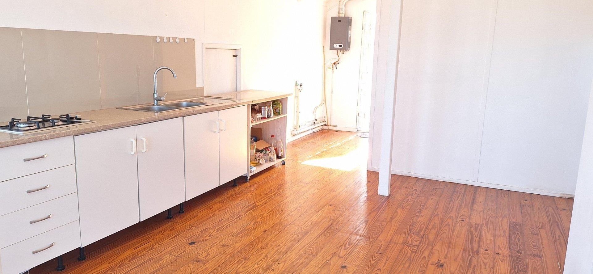 Apartment for rent in Knysna Central, Knysna, 43 m²