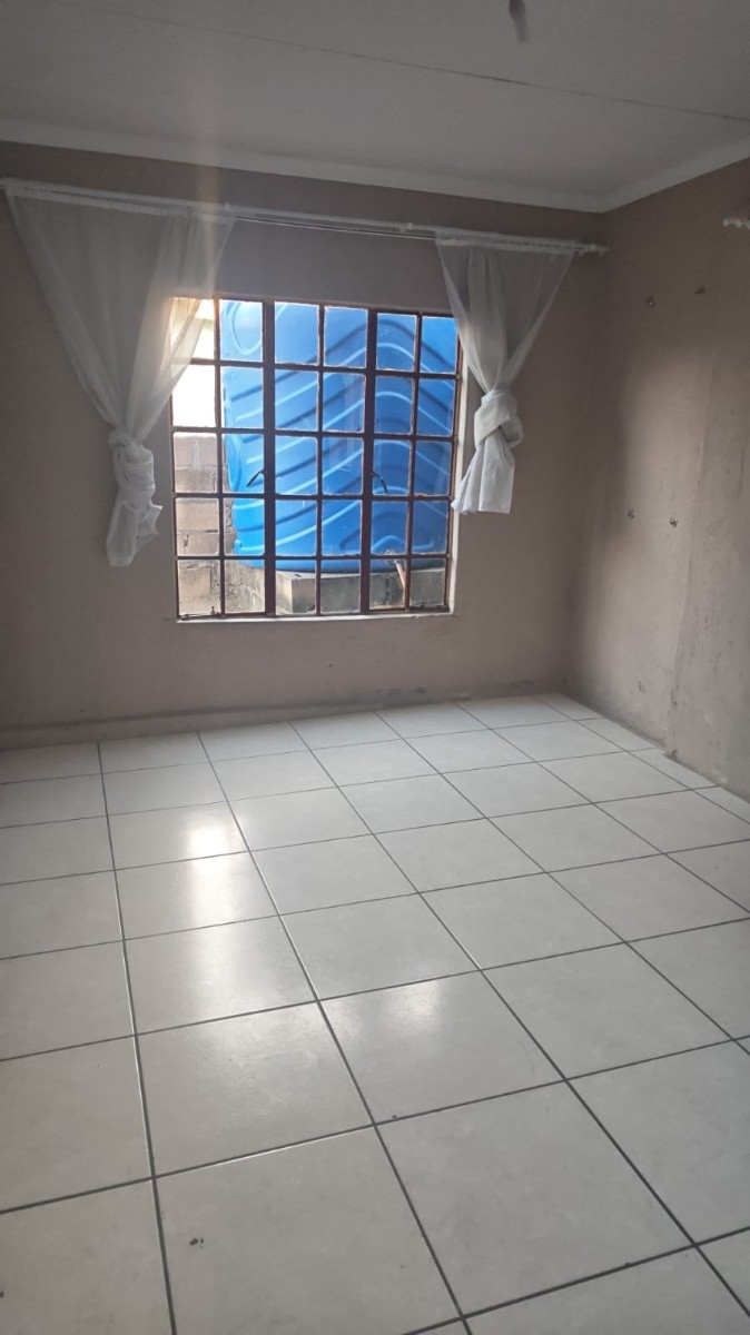 Room for rent in Kabokweni, Nsikazi, 12 Kabokweni (12th floor), Ngodini, 12 Kabokweni, Kabokweni, Nsikazi, Mpumalanga