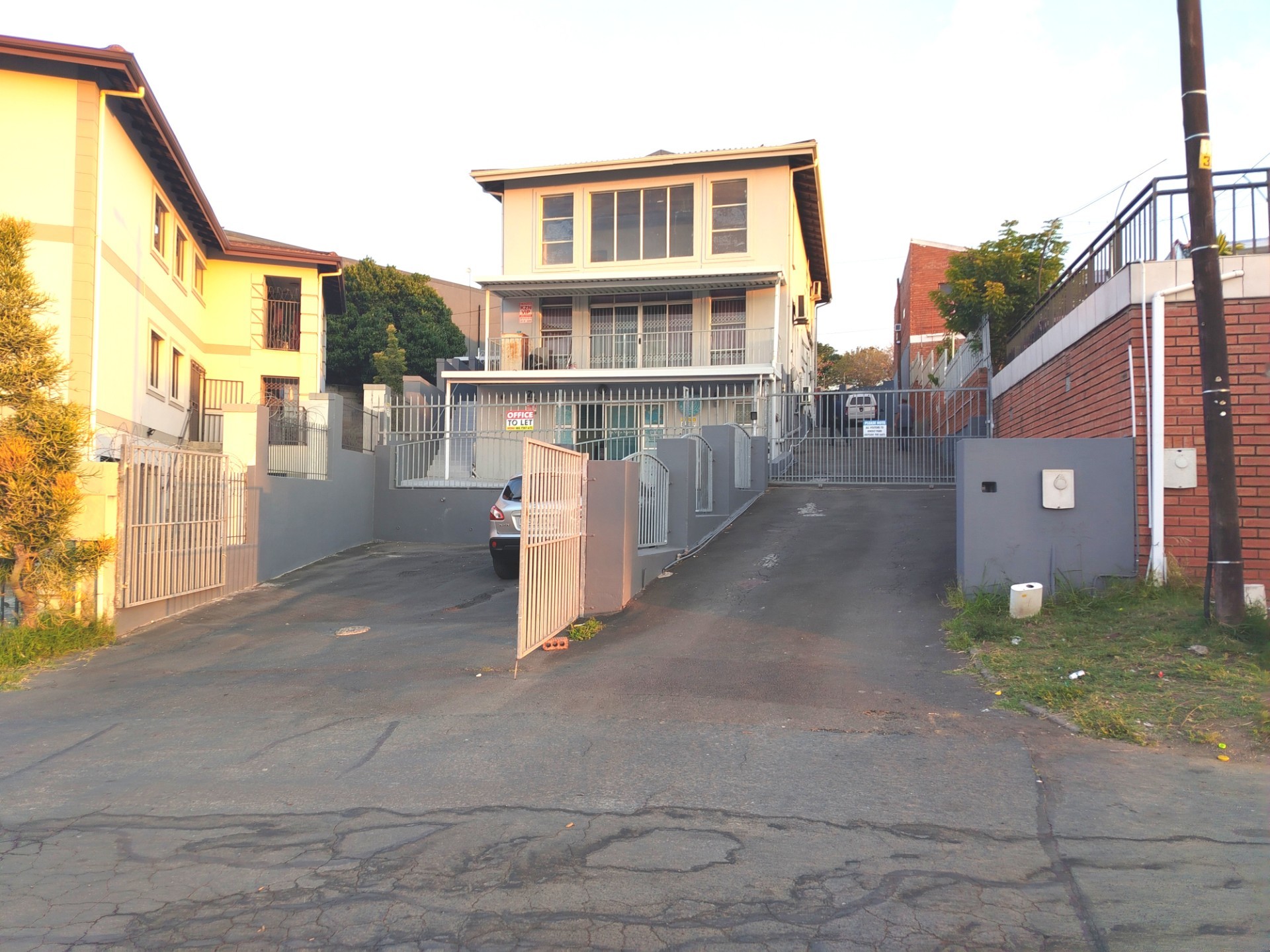 House for sale in Sunford, Phoenix, KwaZulu Natal, 565 m²