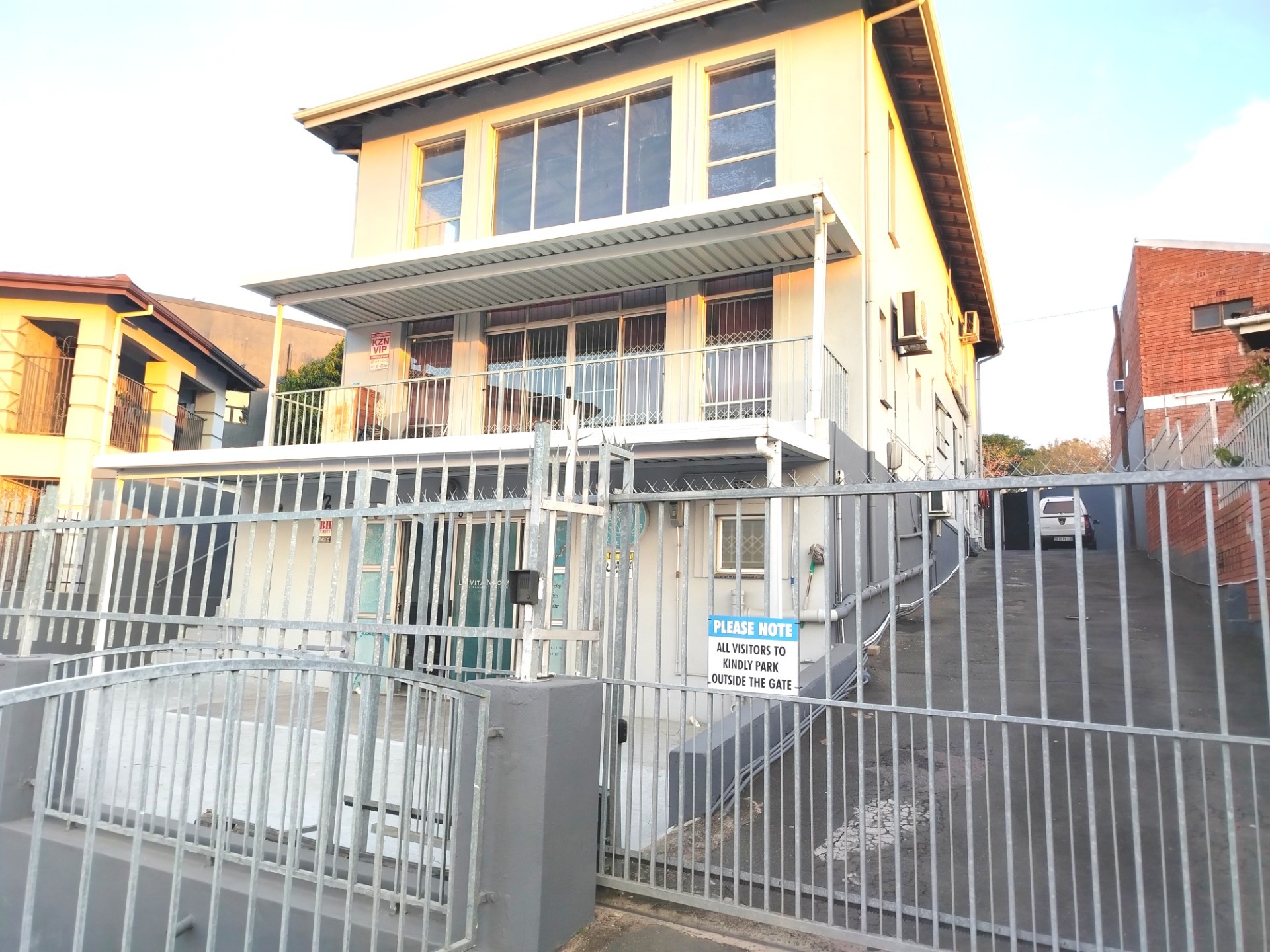 House for sale in Sunford, Phoenix, KwaZulu Natal, 565 m²