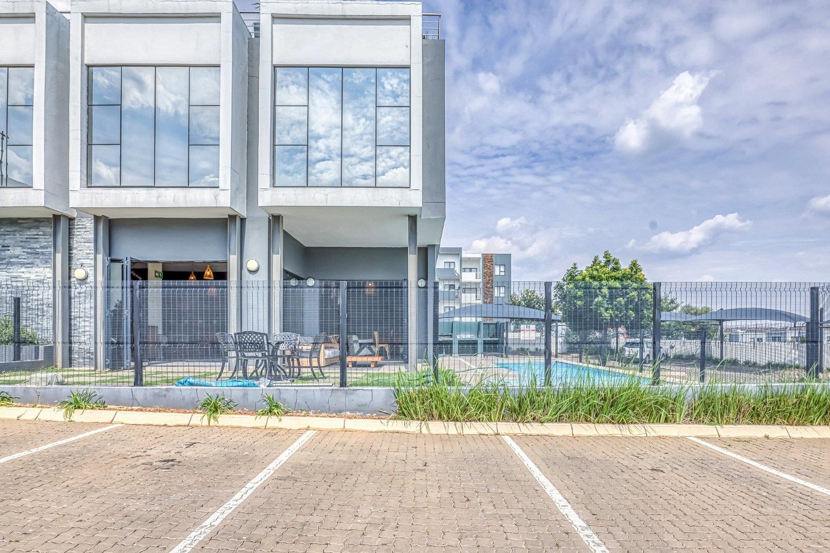 Apartment for sale in Carlswald, Midrand