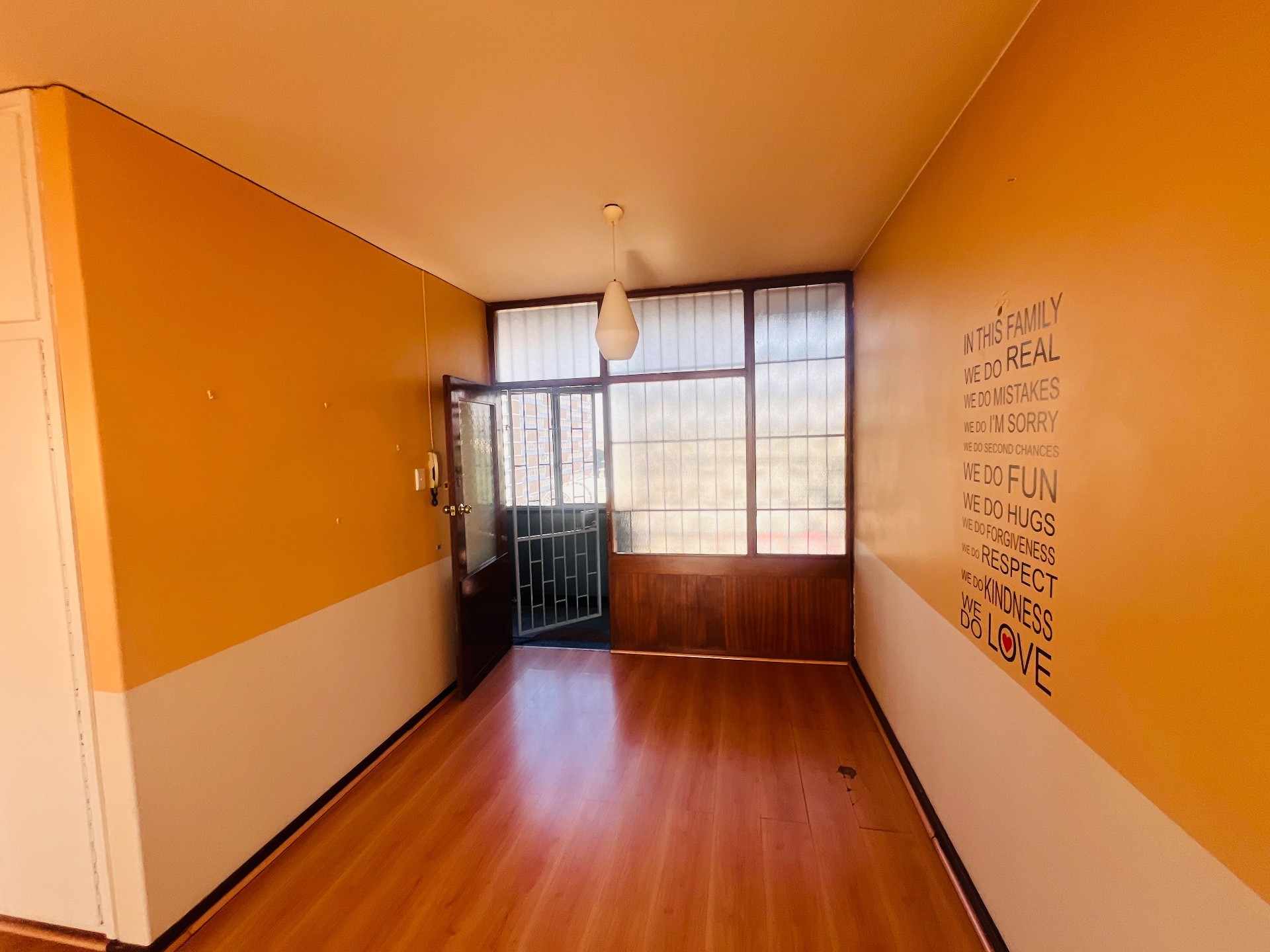 Apartment for sale in Glenwood, Durban, KwaZulu Natal, 74 m²