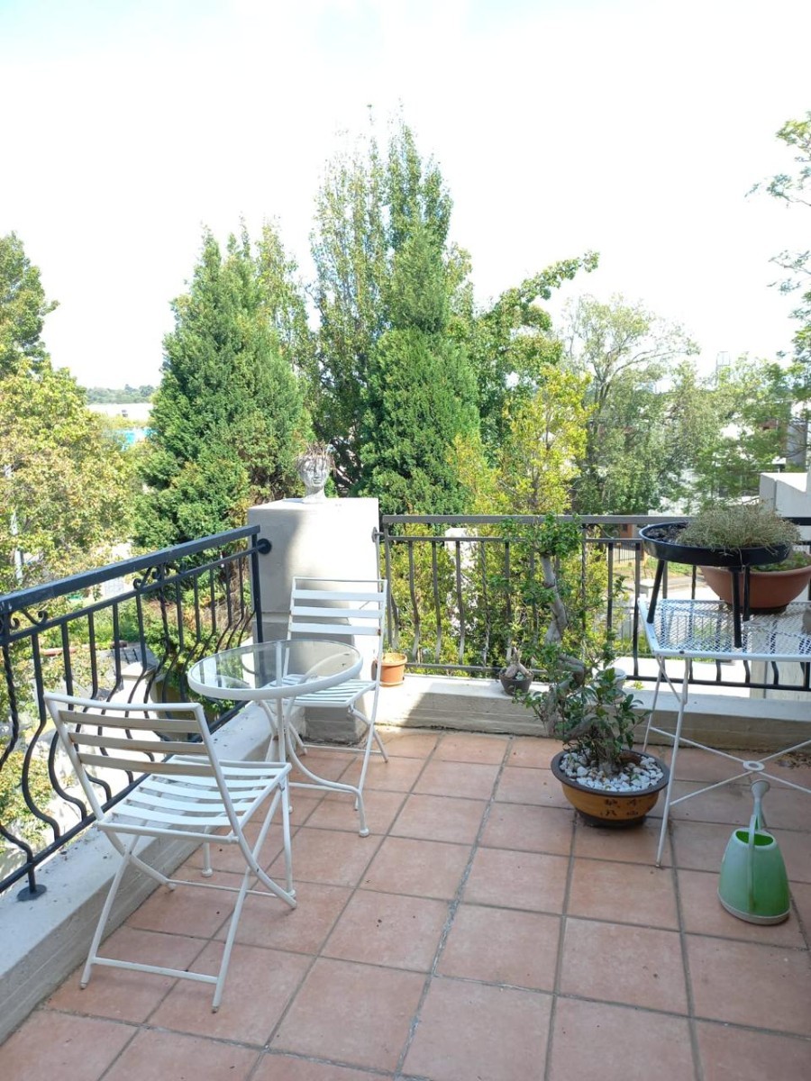 Apartment for sale in Waverley, Johannesburg