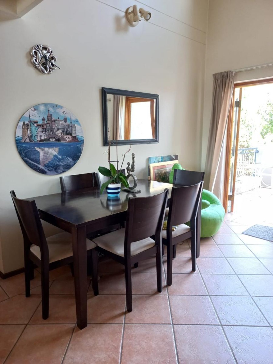 Apartment for sale in Waverley, Johannesburg