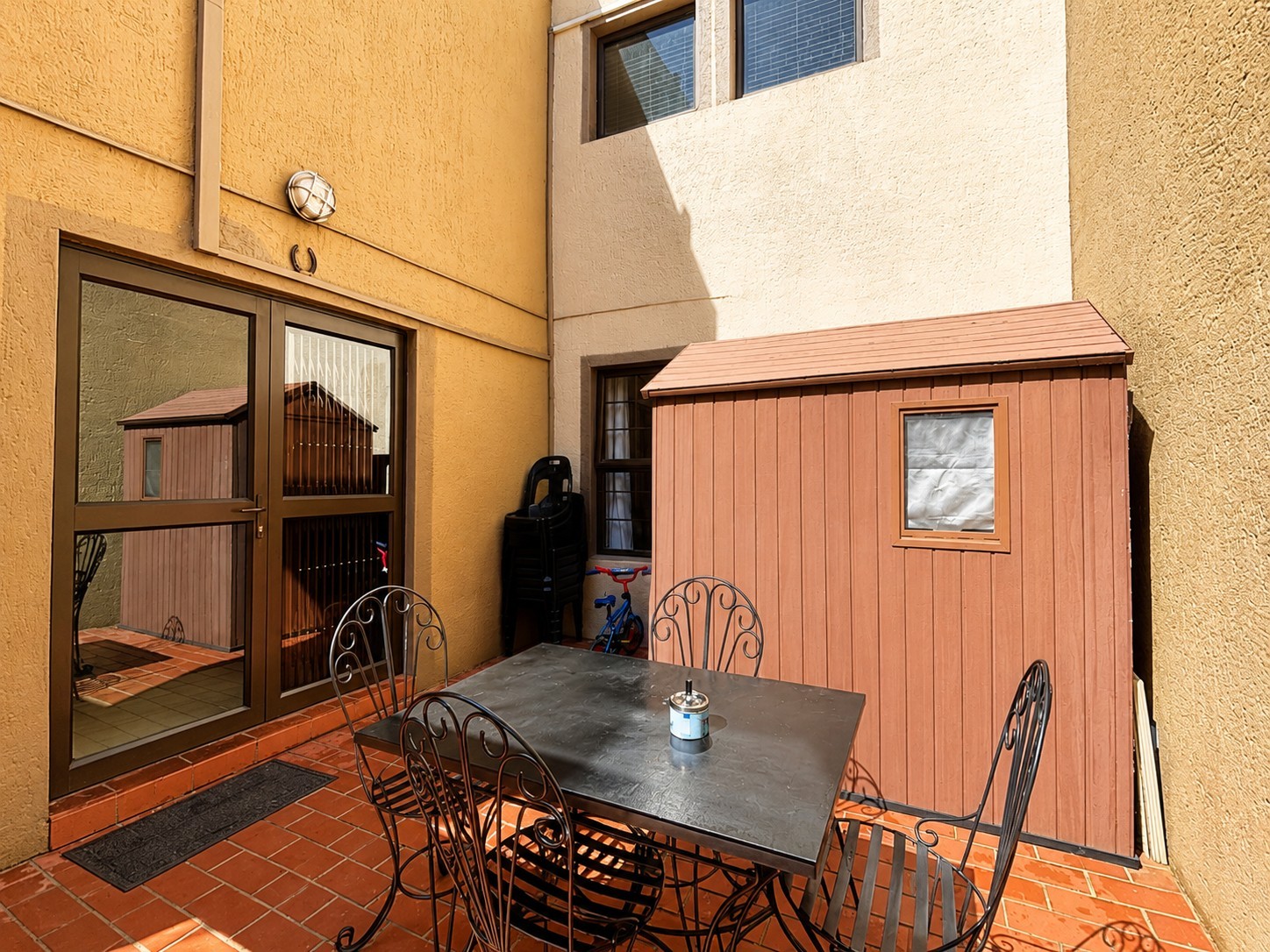 Townhouse for sale in New Market Park, New Market, Alberton, 99 m²