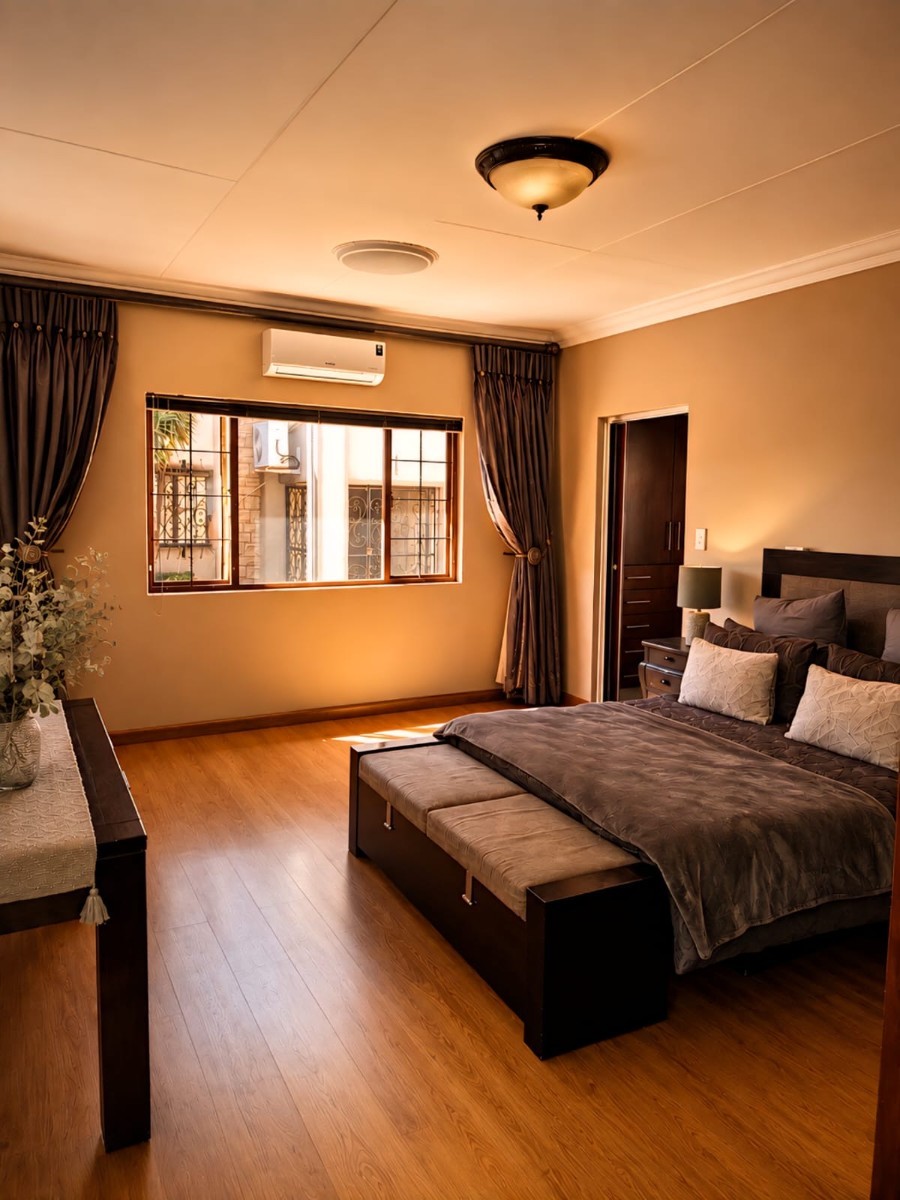 Duet for sale in Aerorand, Middelburg, 225 m²