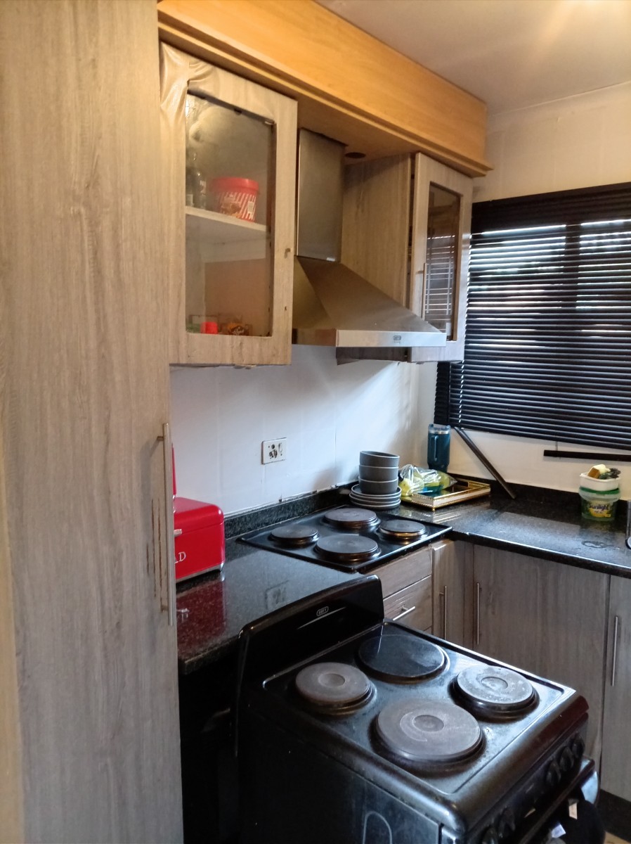 House for sale in Lombardy East, Lombardy, Johannesburg, 43 m²