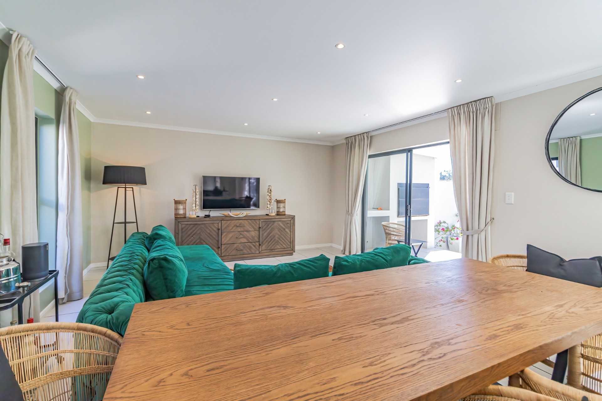 House for sale in Aan de Wijnlanden, Stellenbosch, 248 m²