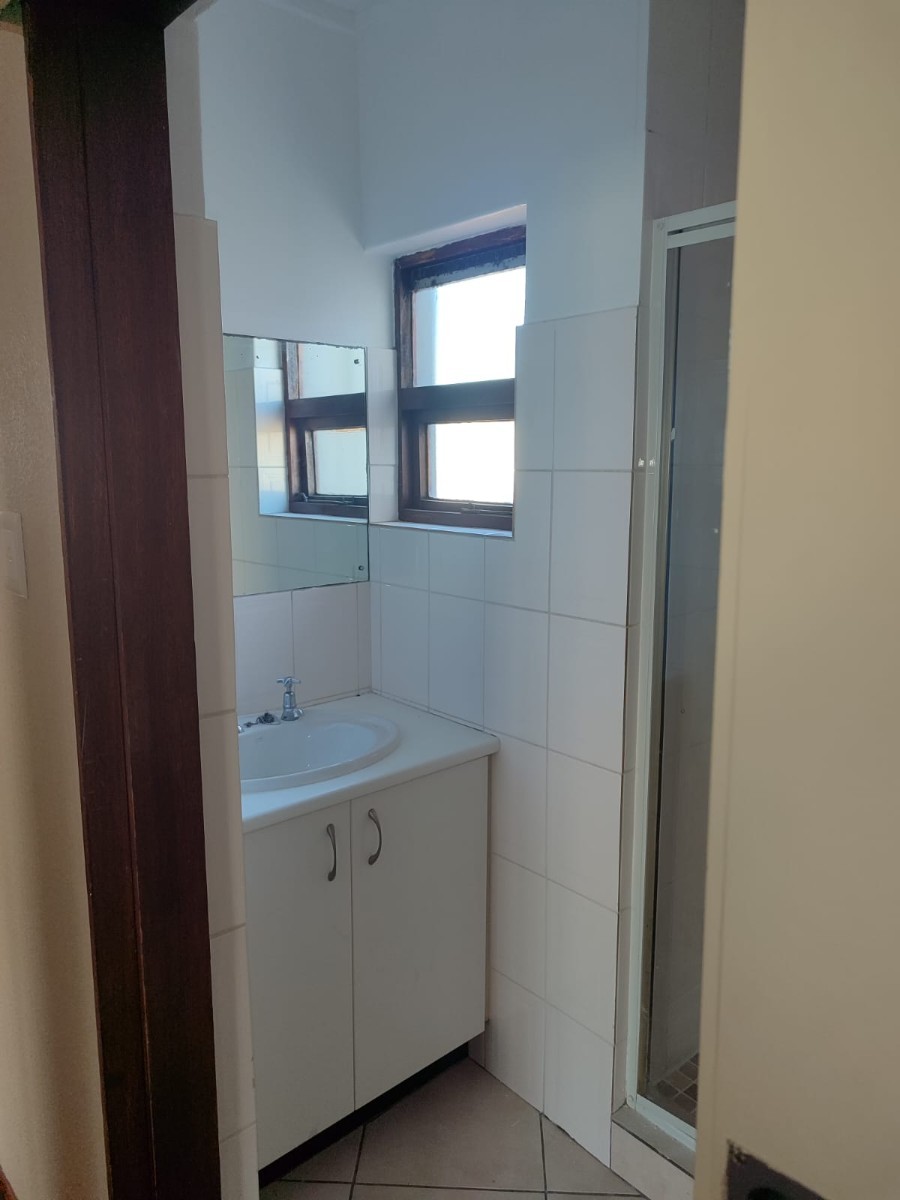 Duplex for rent in Avondale, Parow, 147 m²