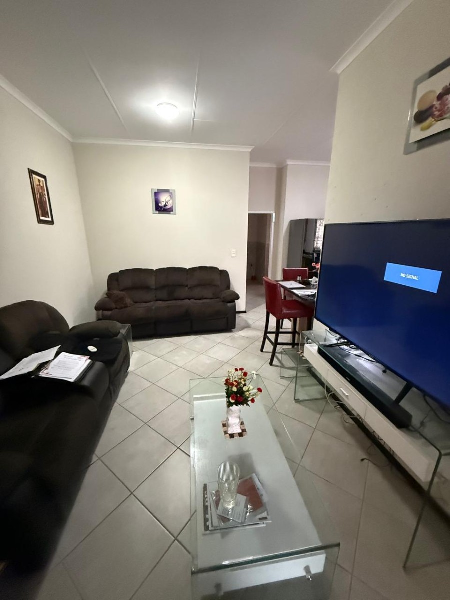 Apartment for rent in Goedeburg, Benoni, 00 0 (0th floor), Waterfall park, 0 Beryl street, Goedeburg, Benoni, Gauteng