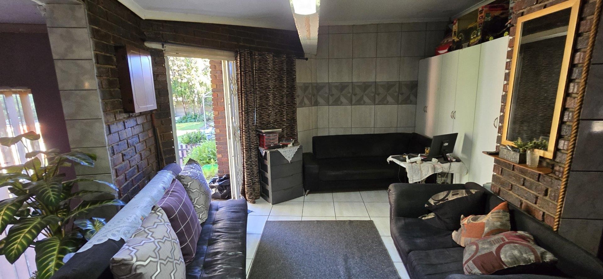 House for sale in Bedworth Park, Vereeniging, 2000 m²