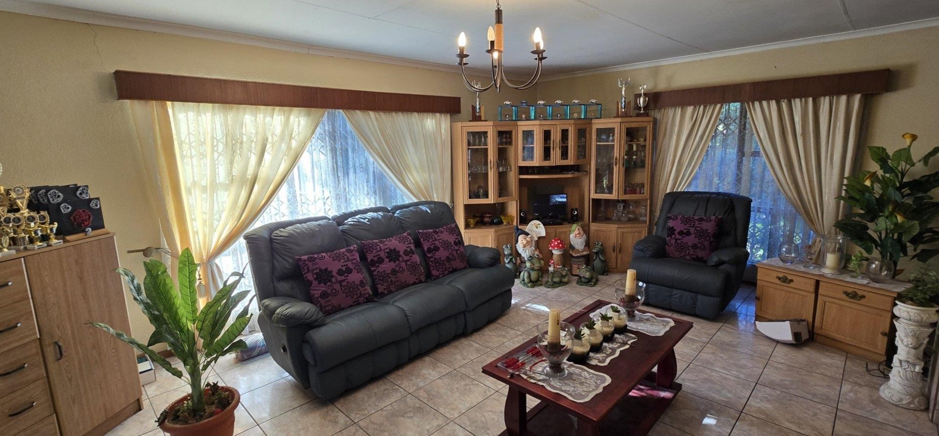 House for sale in Bedworth Park, Vereeniging, 2000 m²