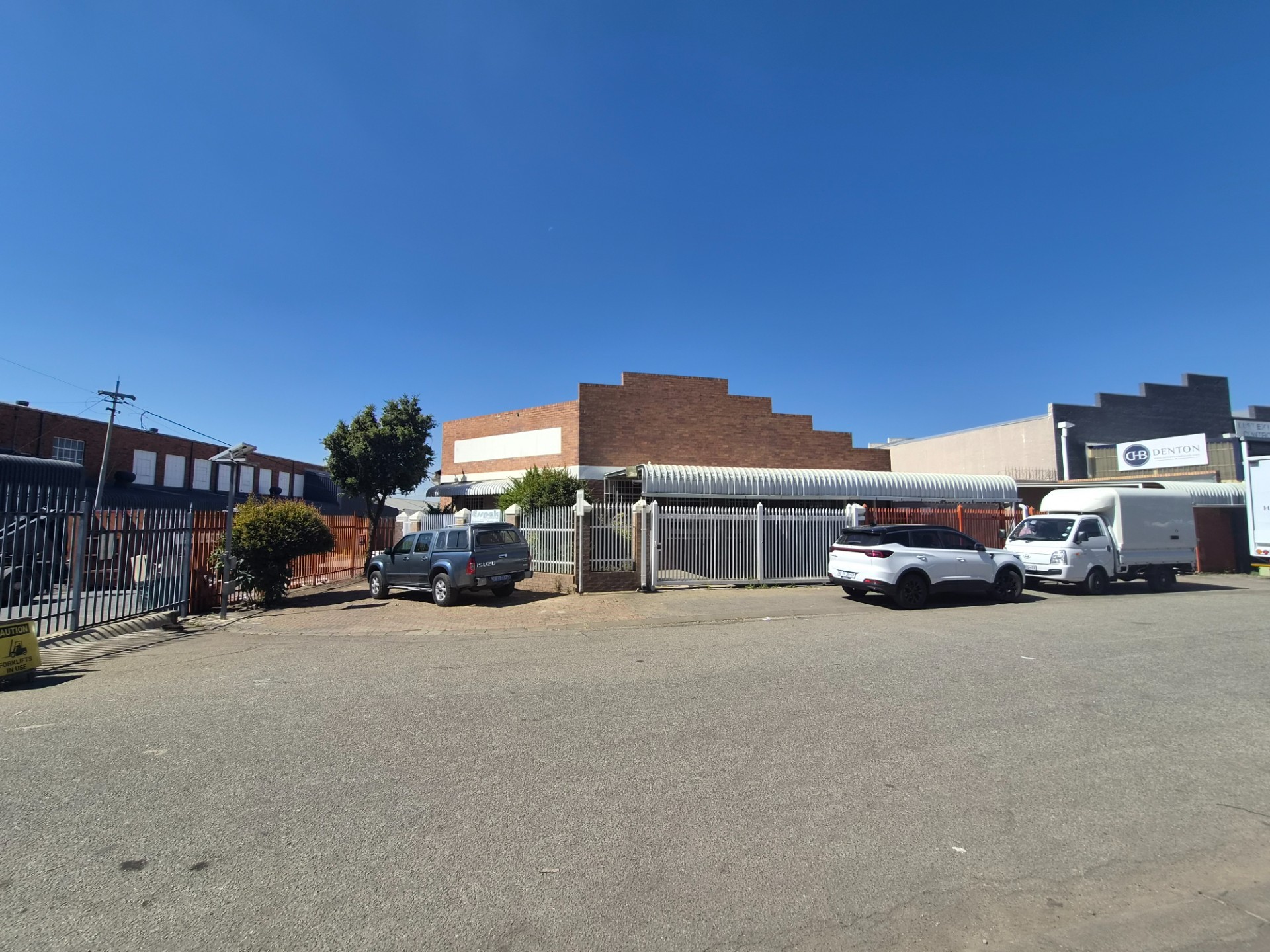 Warehouse for rent in Wychwood, Germiston, 500 m²