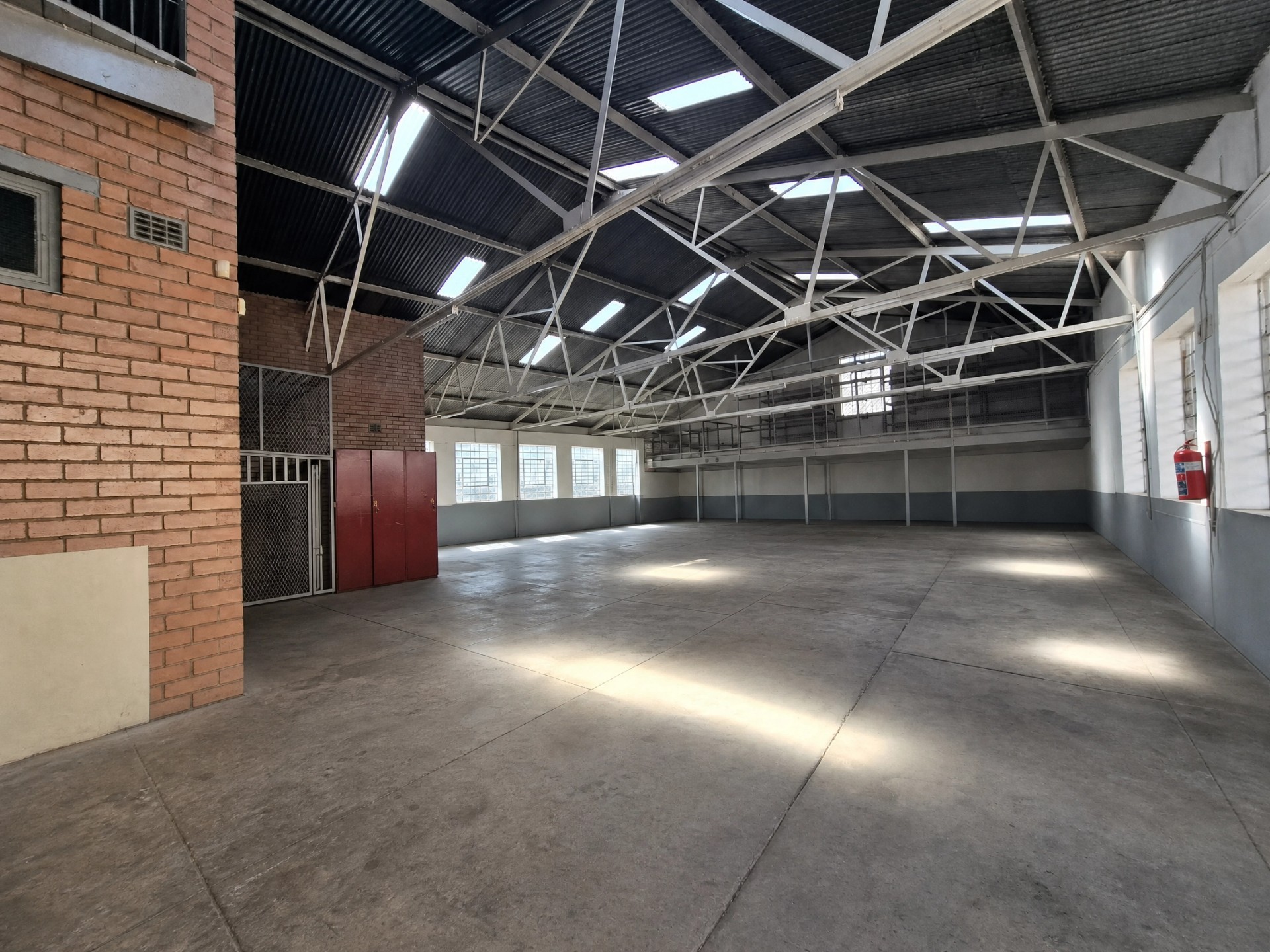 Warehouse for rent in Wychwood, Germiston, 500 m²