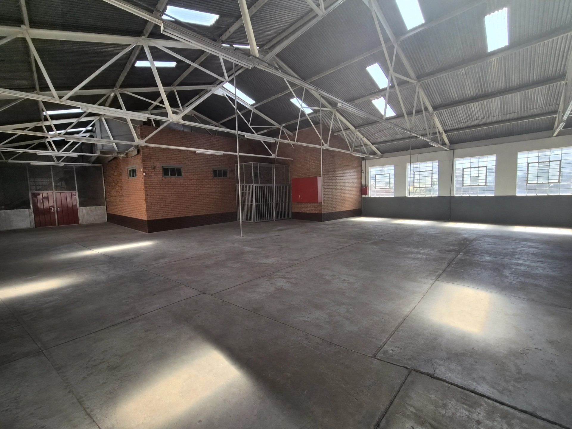 Warehouse for rent in Wychwood, Germiston, 500 m²