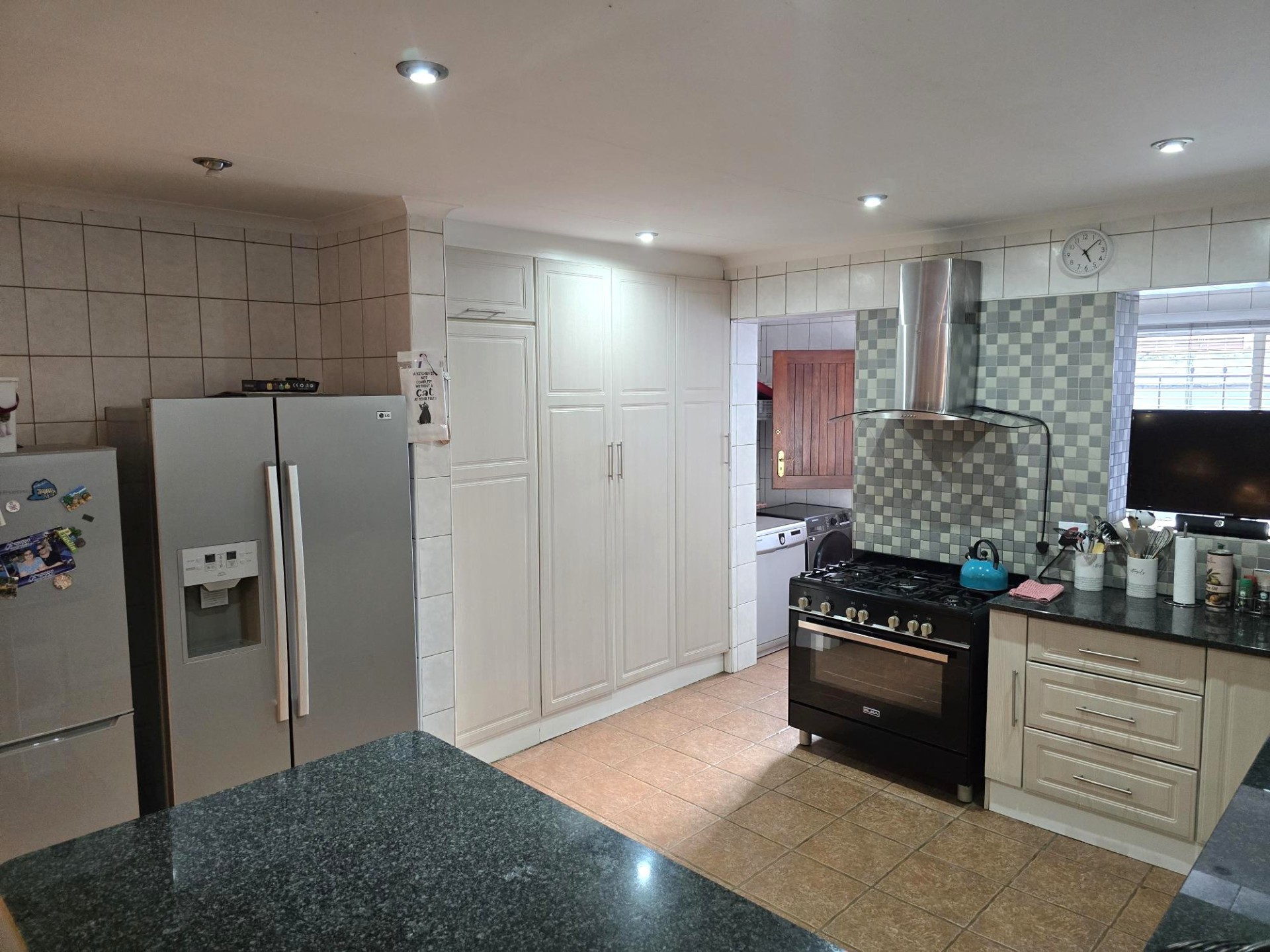 House for sale in Glen Marais, Kempton Park, 701 m²