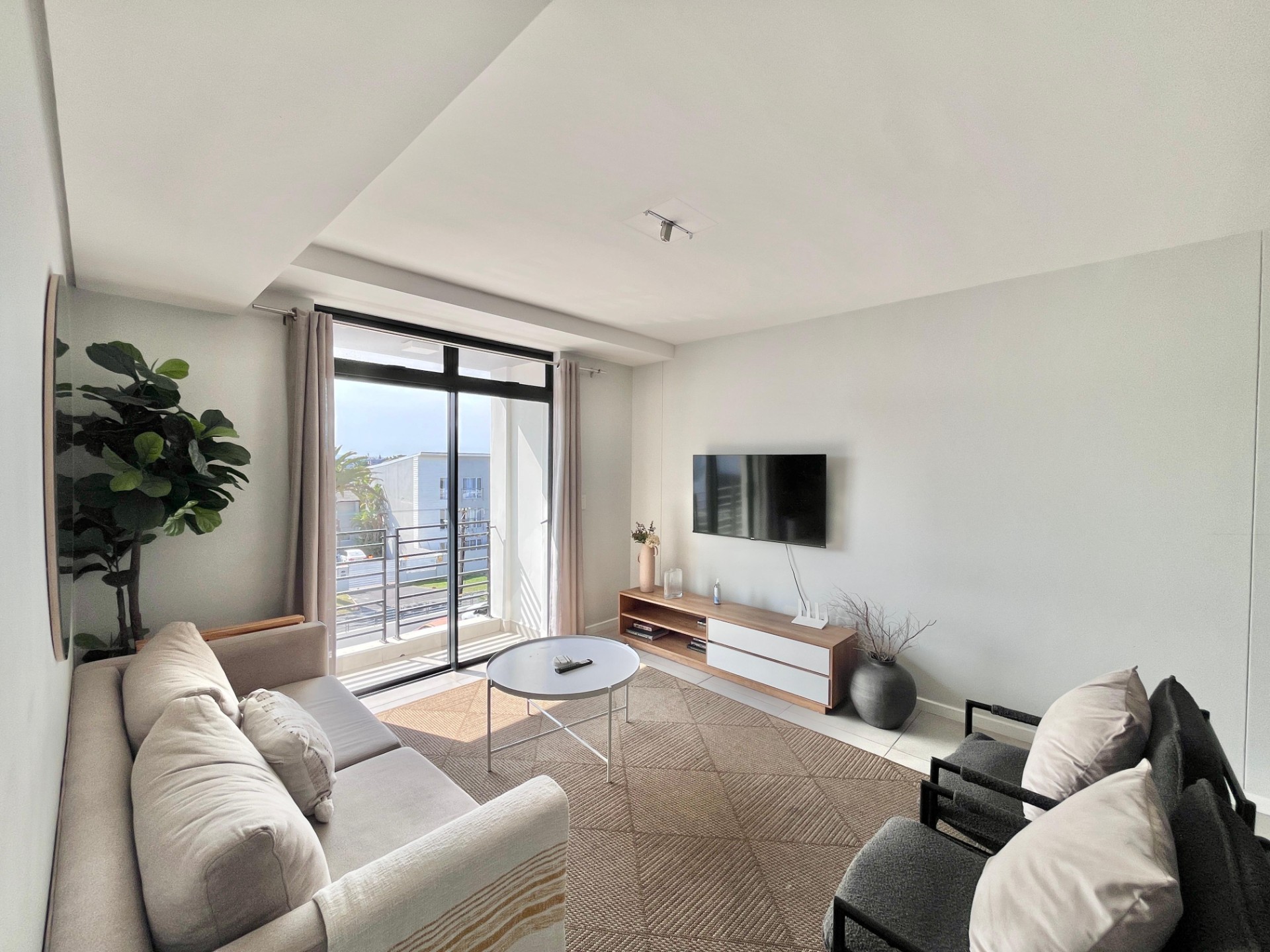 Apartment for rent in Waves Edge, Blouberg