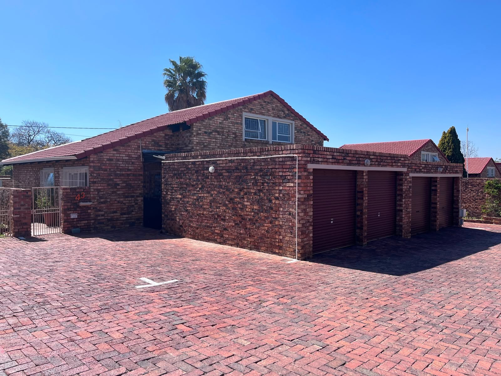 Townhouse for sale in Weltevreden Park, Roodepoort, 43, Village Green, 1181 Tamarisk Street, Weltevreden Park, Roodepoort, Gauteng, 103 m²