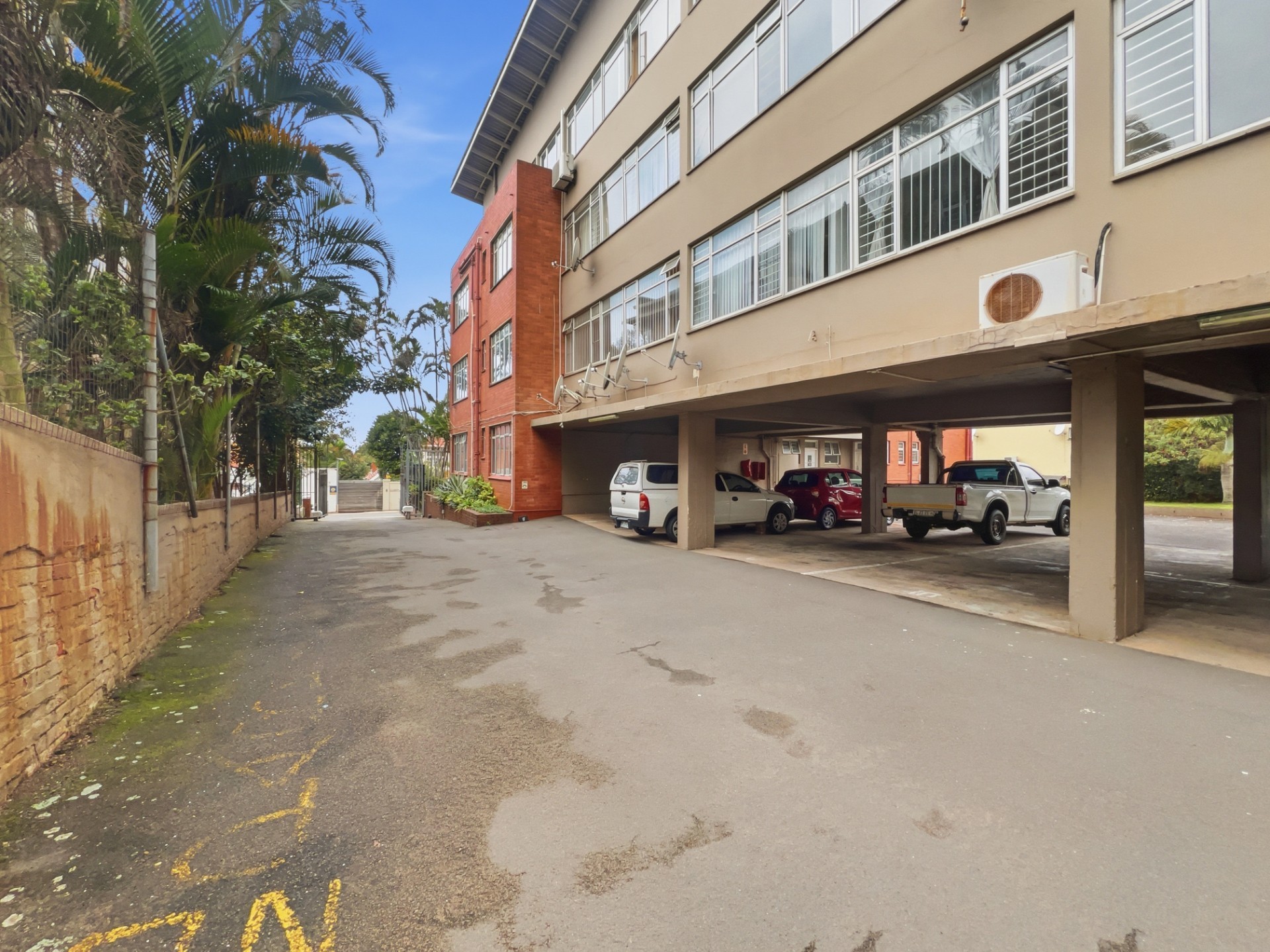 Apartment for sale in Glenwood, Durban, KwaZulu Natal, 51 m²