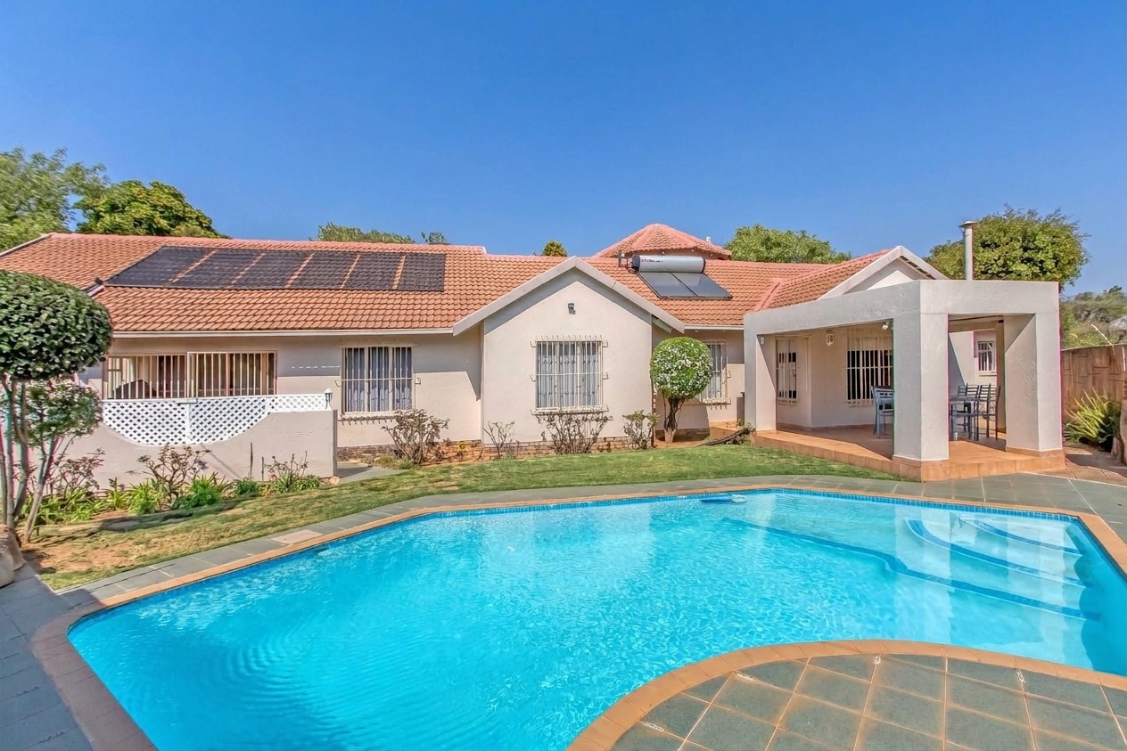 House for sale in Sundowner, Randburg, 735 Taurus Street, Sundowner, Randburg, Gauteng, 472 m²