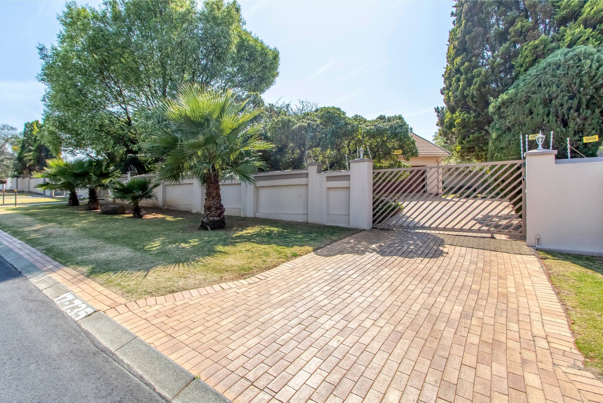 House for sale in Sundowner, Randburg, 735 Taurus Street, Sundowner, Randburg, Gauteng, 472 m²